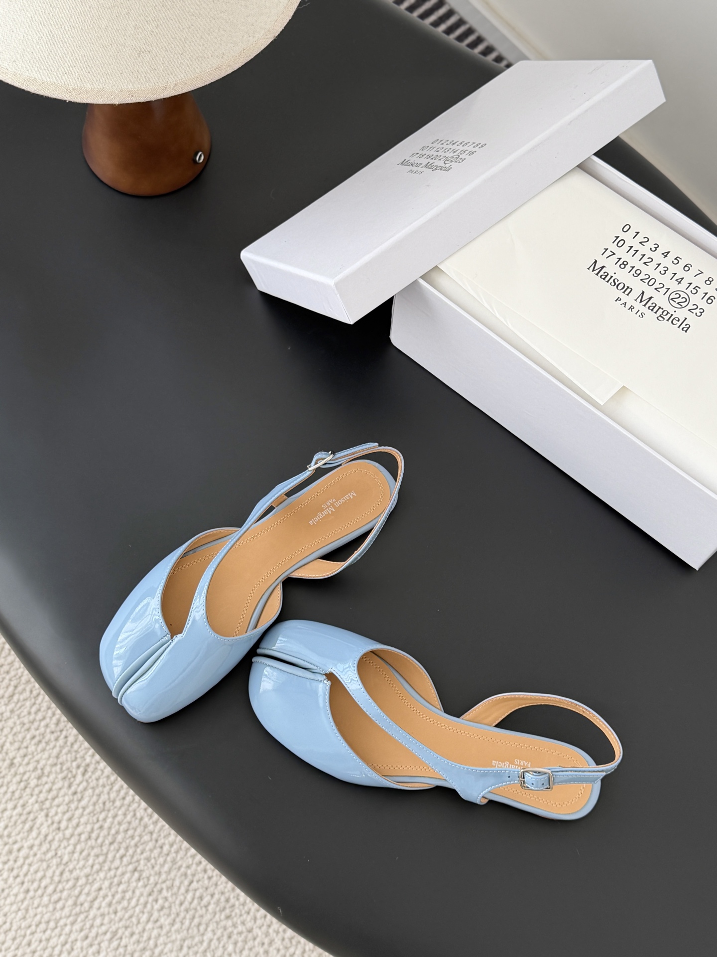 메종마르지엘라(Maison Margiela) 분리토 스트랩 샌들 신발