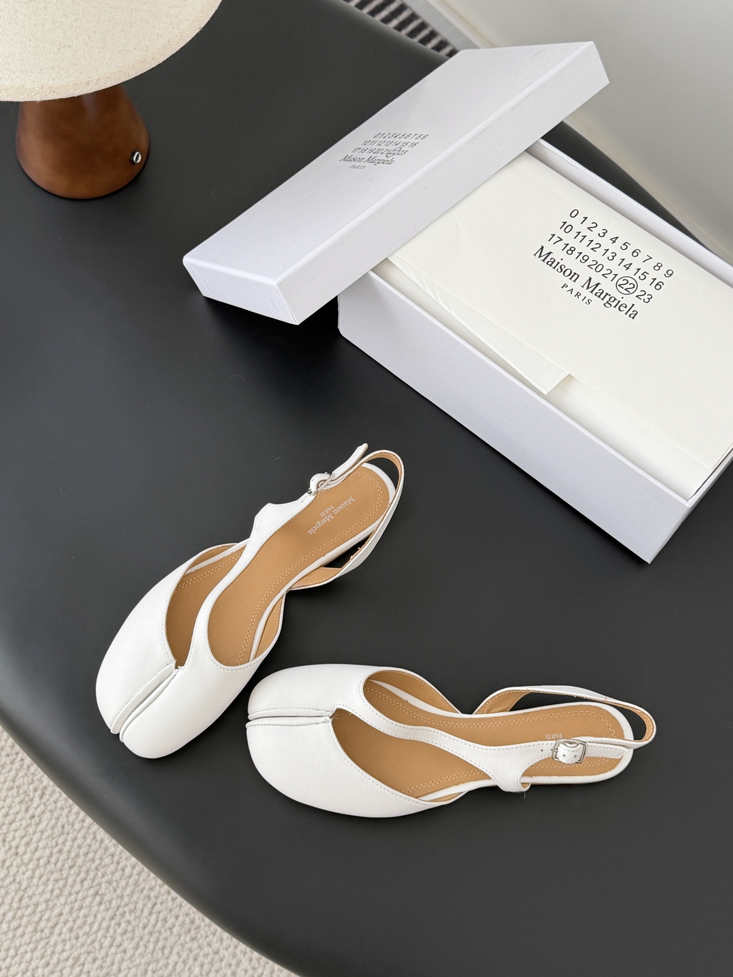 메종마르지엘라(Maison Margiela) 분리토 스트랩 샌들 신발