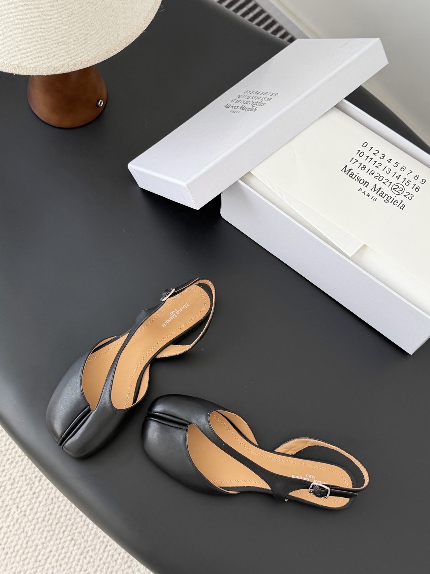 메종마르지엘라(Maison Margiela) 분리토 스트랩 샌들 신발