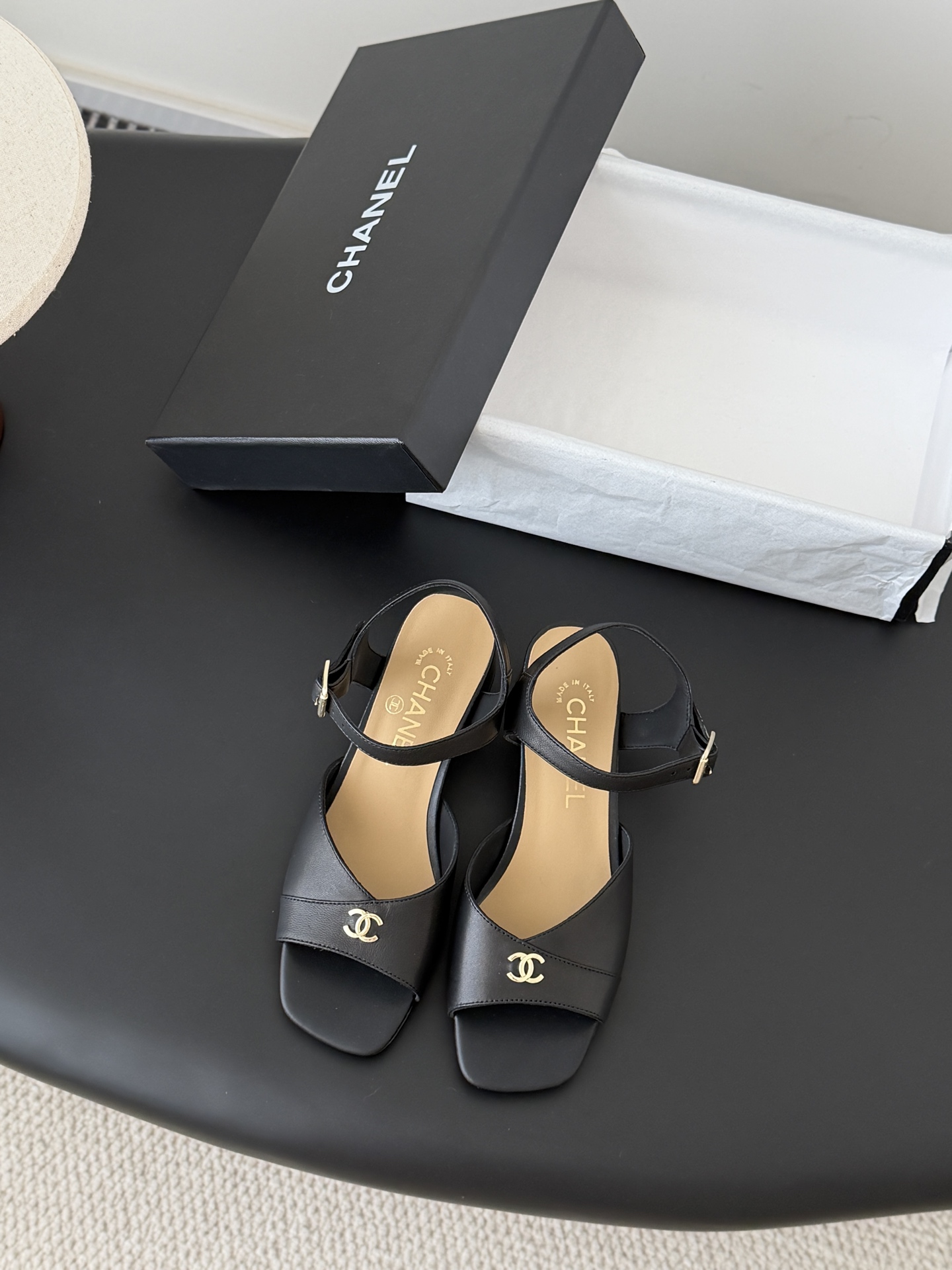 샤넬(CHANEL) 청키힐 샌들 신발