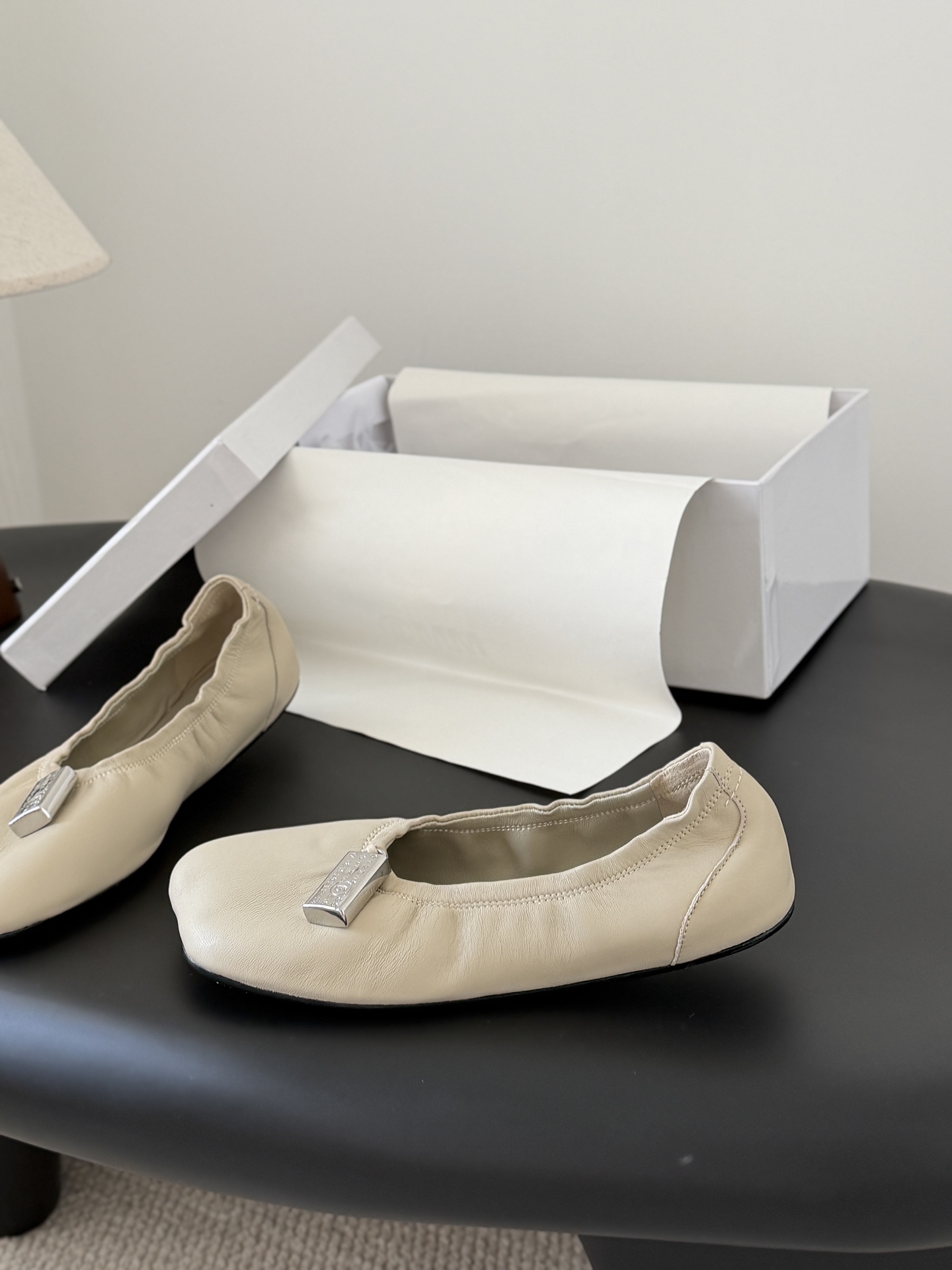 Maison Margiela MM6 메종 마르지엘라 타비(Tabi) 플랫 슈즈 신발