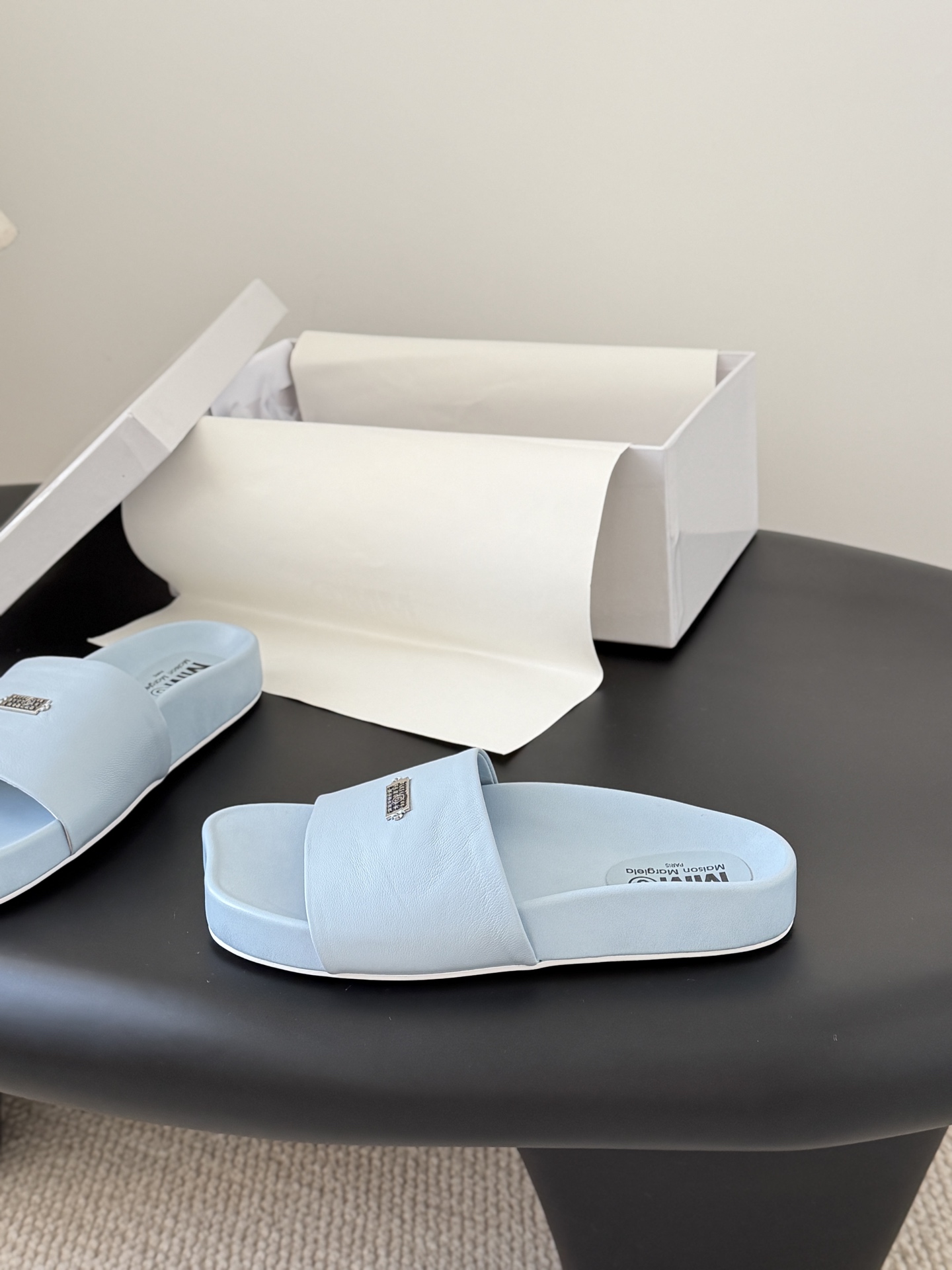 Maison Margiela MM6 메종 마르지엘라 타비(Tabi) 뮬 슬리퍼 신발