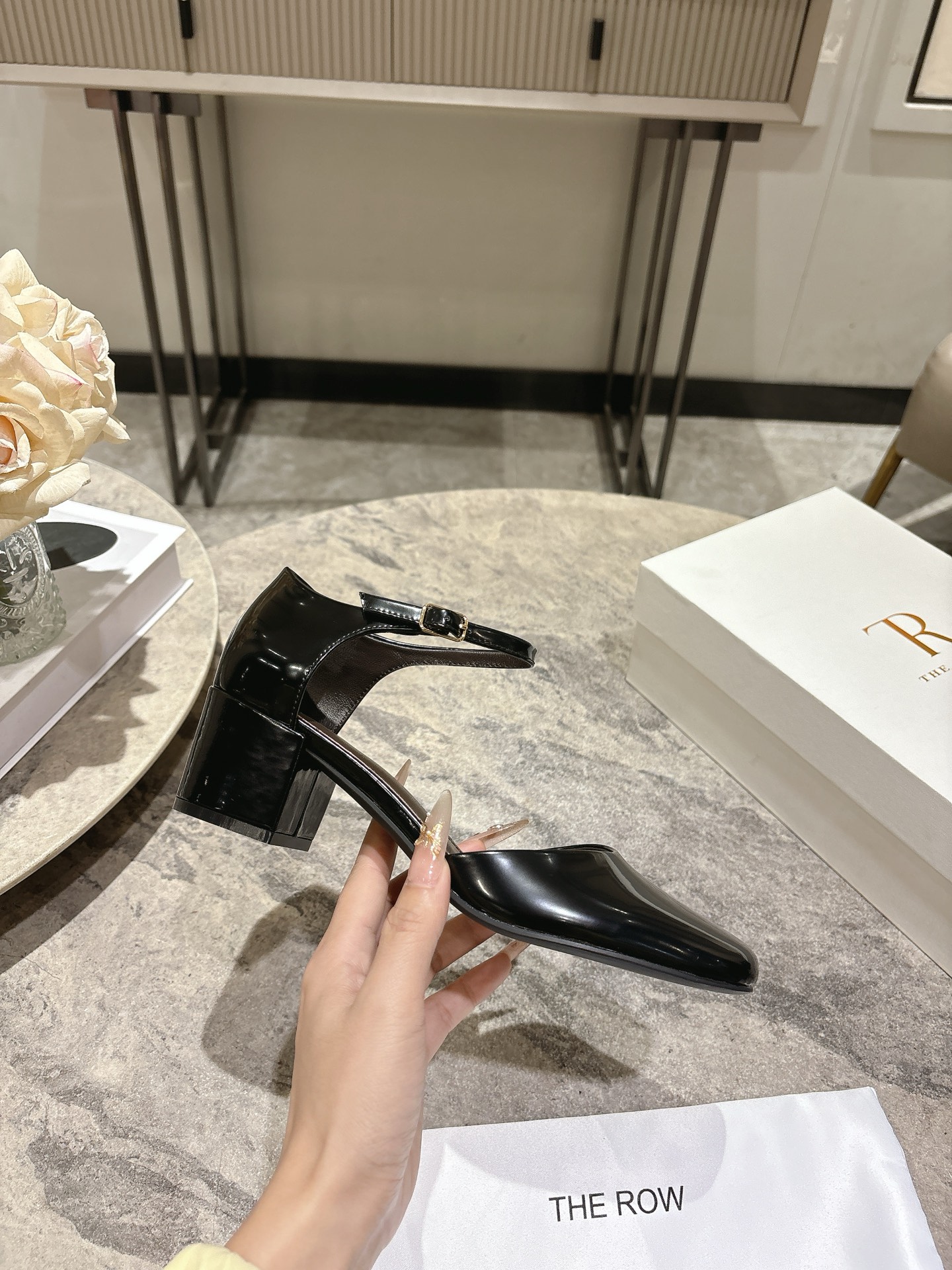 The Row TR 더 로우 라운드 미들 힐 마리제인 펌프스 구두 신발