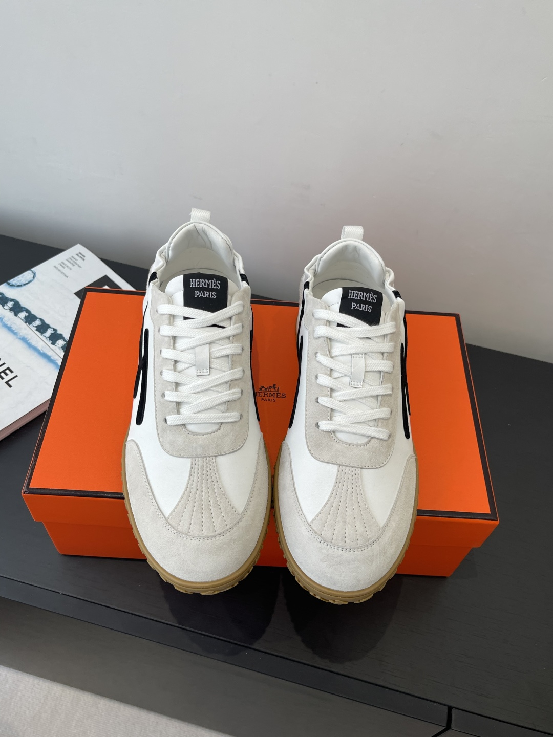 Hermes 에르메스 젯(Jet) 시리즈 스웨이드 스니커즈 신발