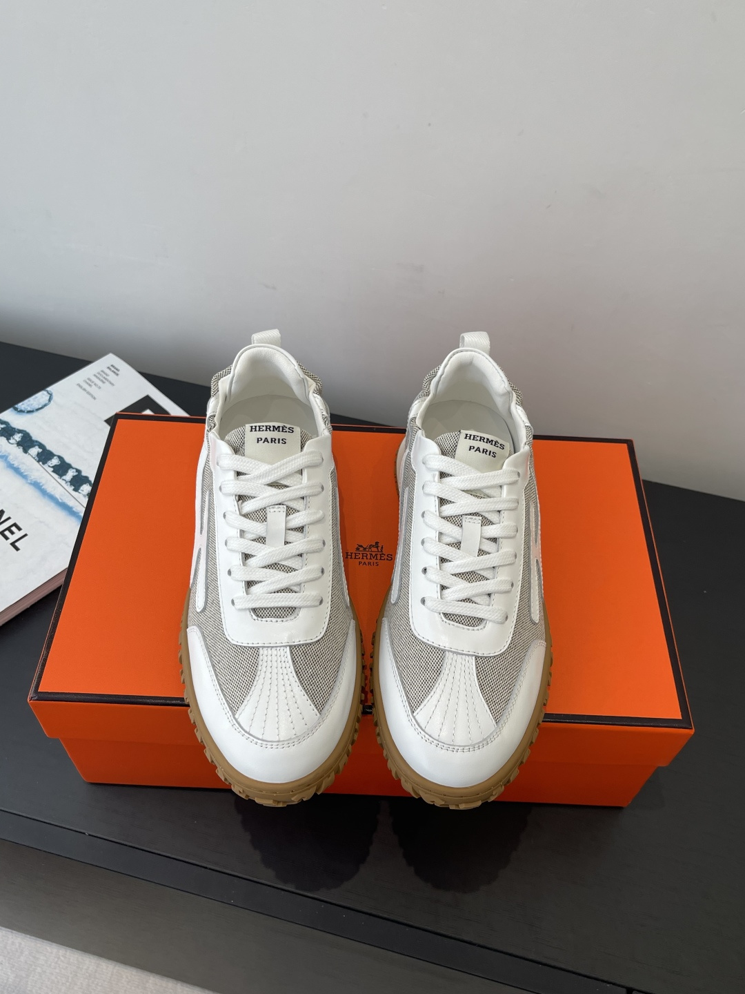 Hermes 에르메스 젯(Jet) 시리즈 스웨이드 스니커즈 신발