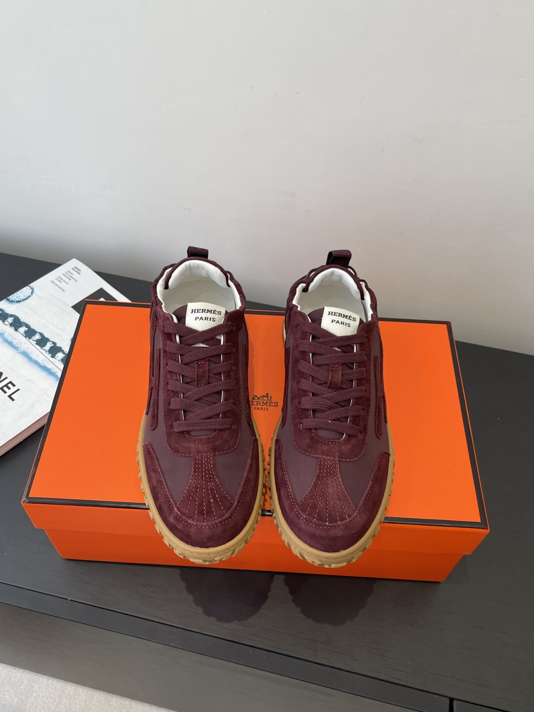 Hermes 에르메스 젯(Jet) 시리즈 스웨이드 스니커즈 신발