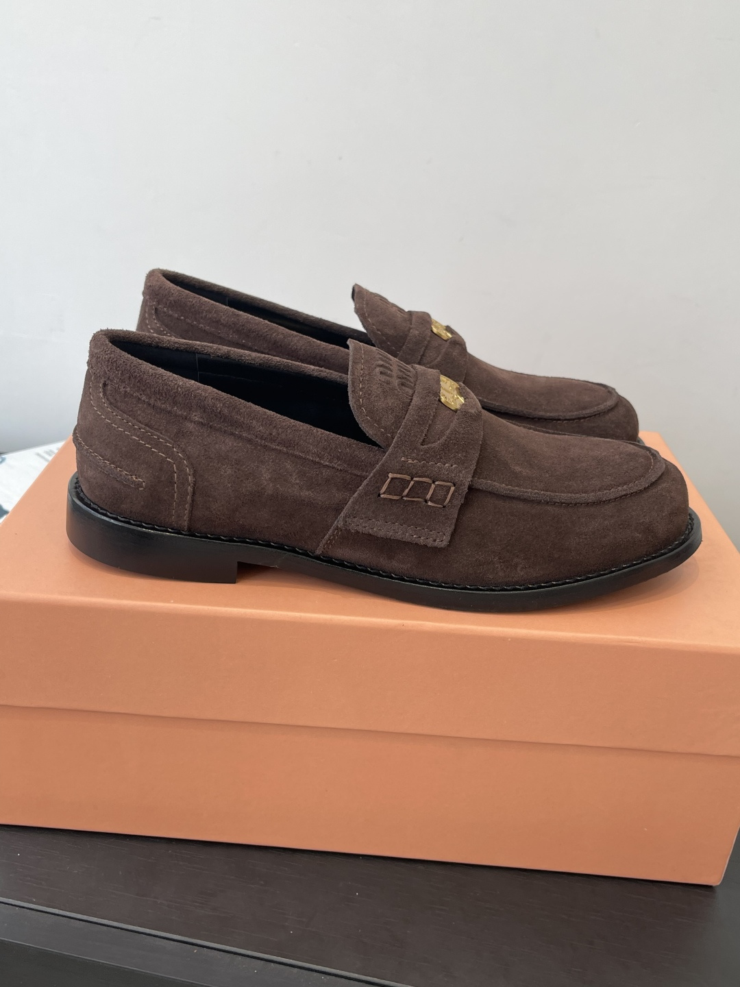 miumiu 미우미우 럭키 코인 레더 로퍼 구두 신발