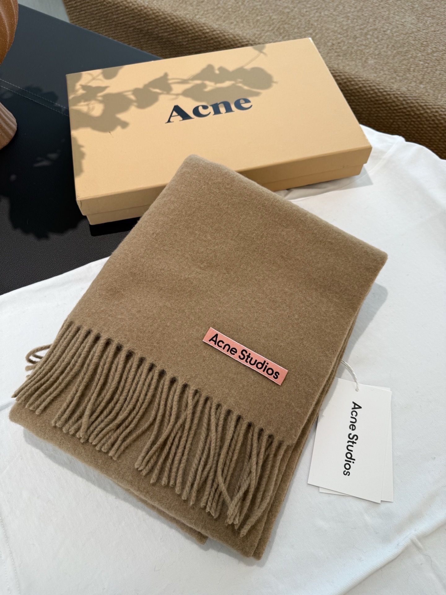 아크네 스튜디오(Acne Studios) 아폴로 울 솔리드 머플러 목도리 스카프