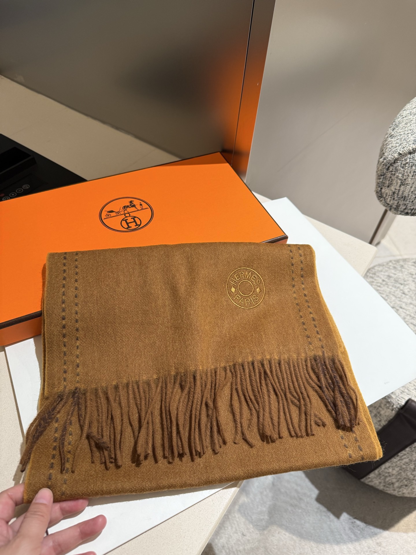 에르메스(HERMES) 더블 스트라이프 롱 머플러 목도리 스카프