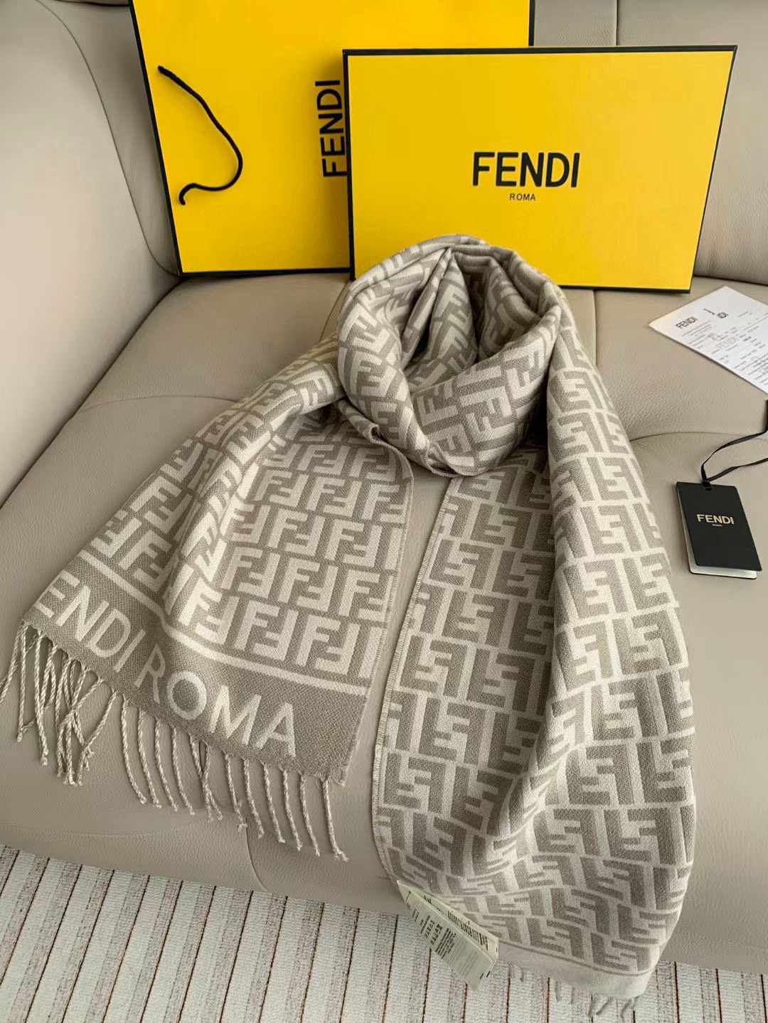 펜디(FENDI) FF 모노그램 캐시미어 울 머플러 목도리 스카프