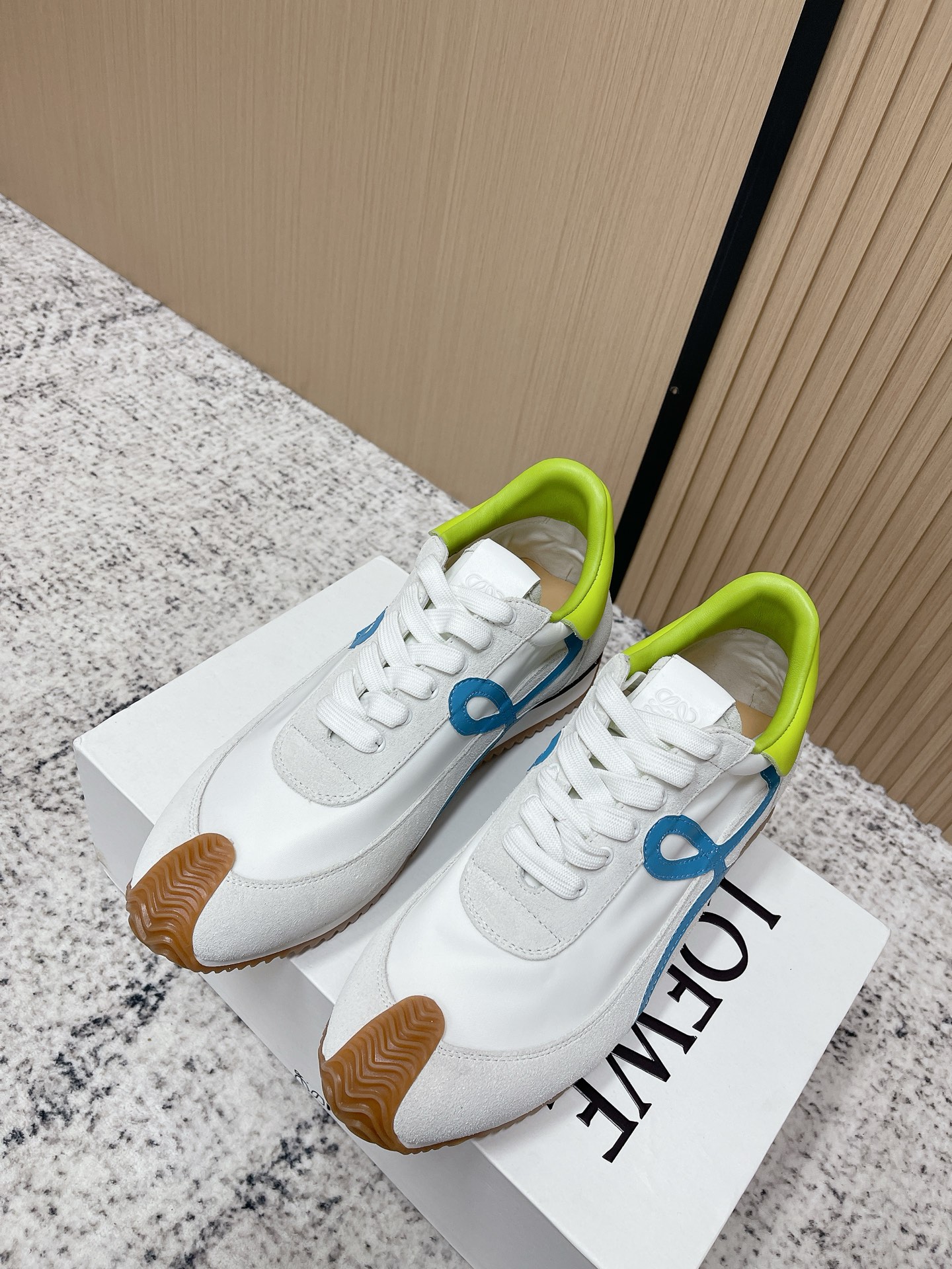 Loewe 로에베 컬러 배색 스니커즈 신발