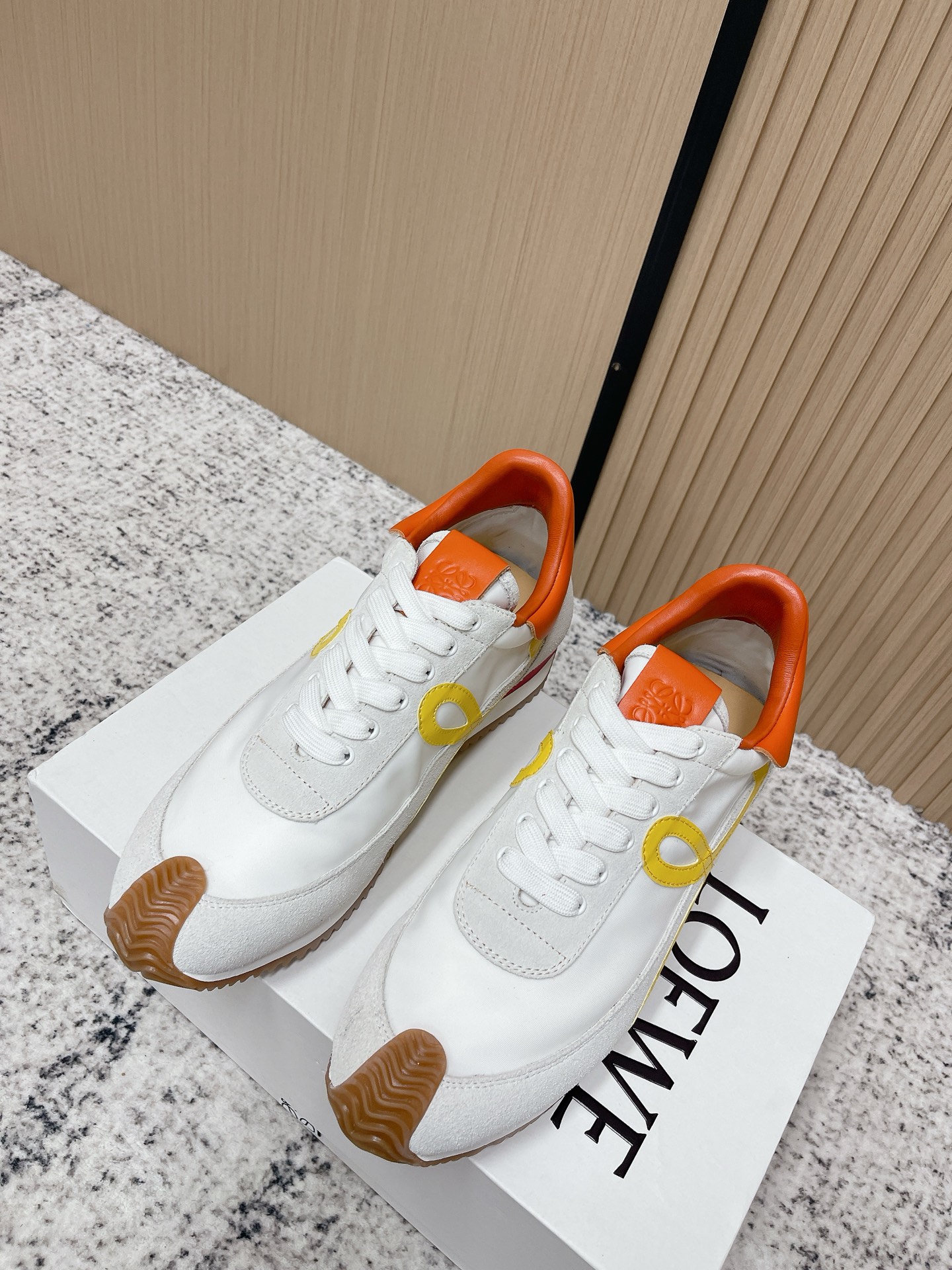 Loewe 로에베 컬러 배색 스니커즈 신발