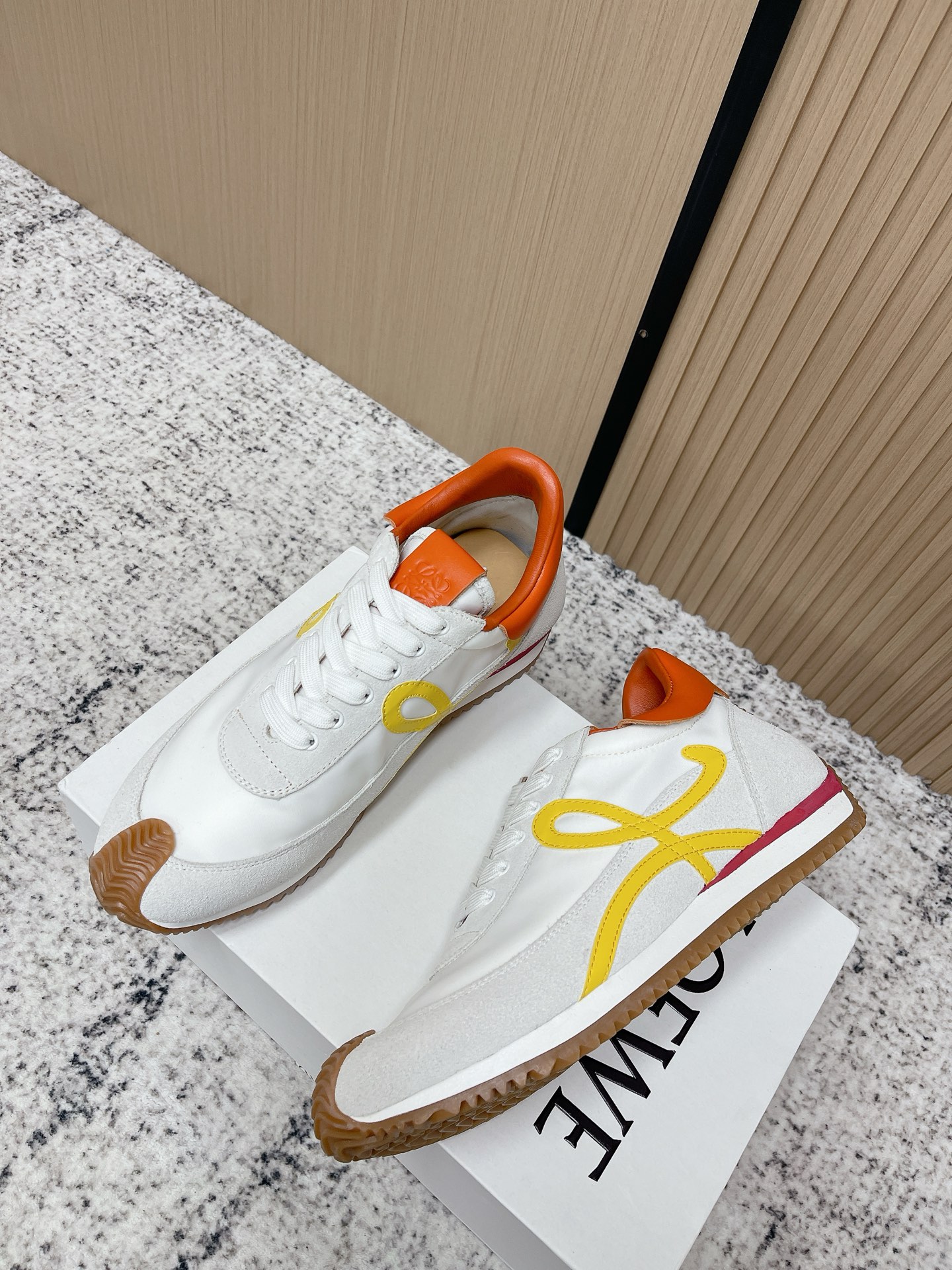 Loewe 로에베 컬러 배색 스니커즈 신발