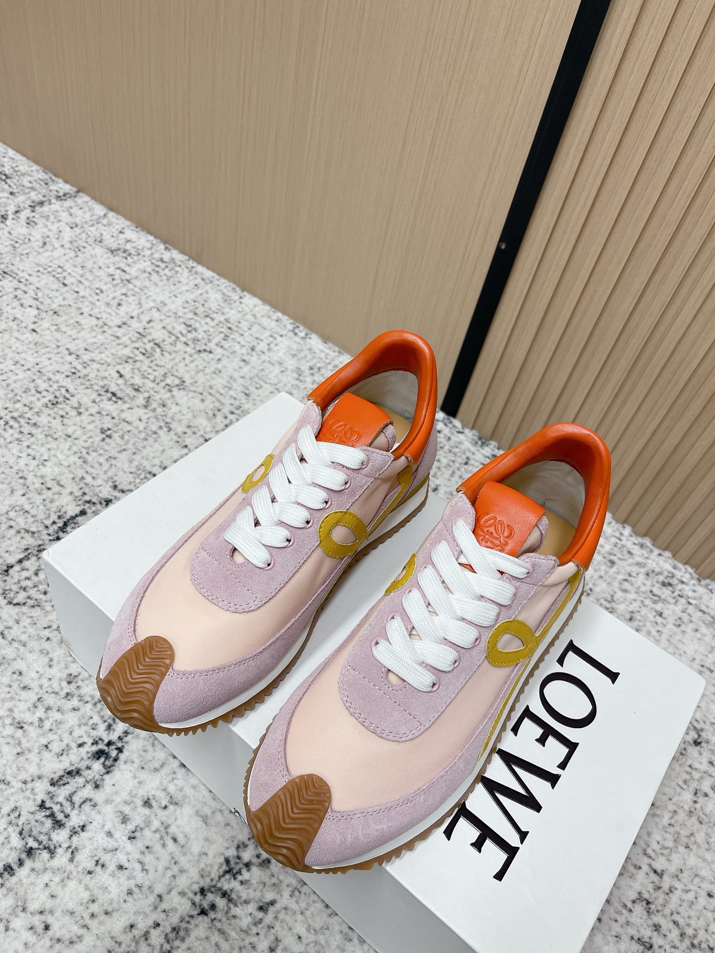 Loewe 로에베 컬러 배색 스니커즈 신발