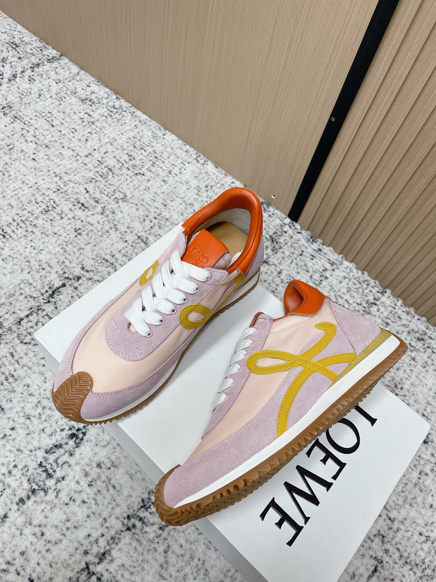 Loewe 로에베 컬러 배색 스니커즈 신발