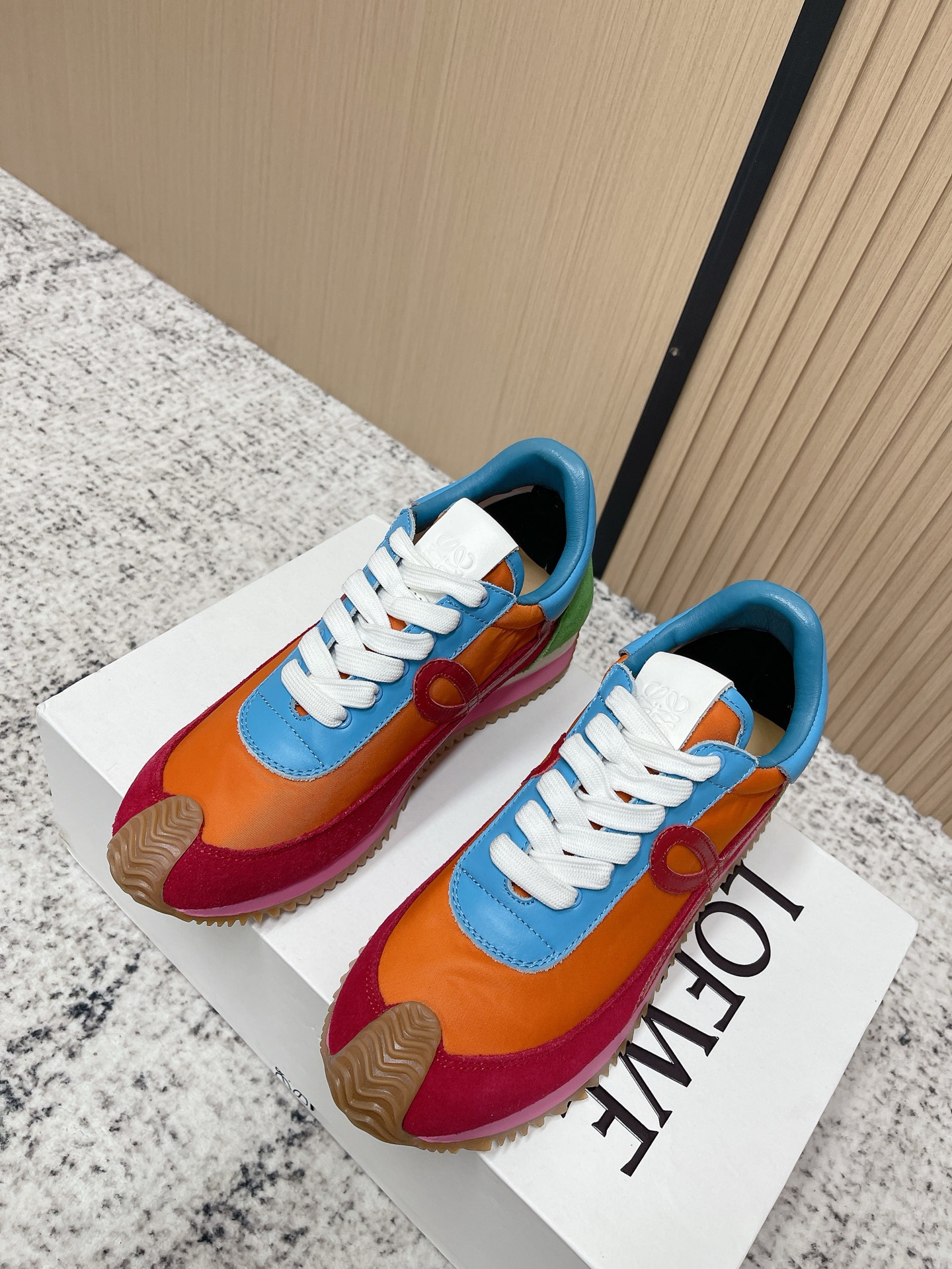 Loewe 로에베 컬러 배색 스니커즈 신발
