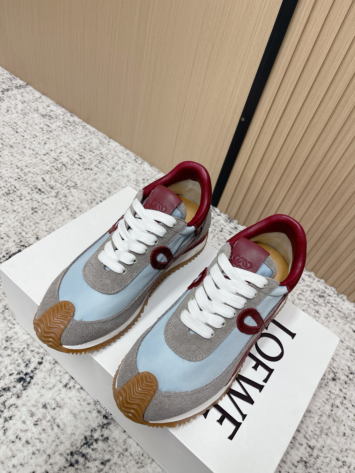 Loewe 로에베 컬러 배색 스니커즈 신발