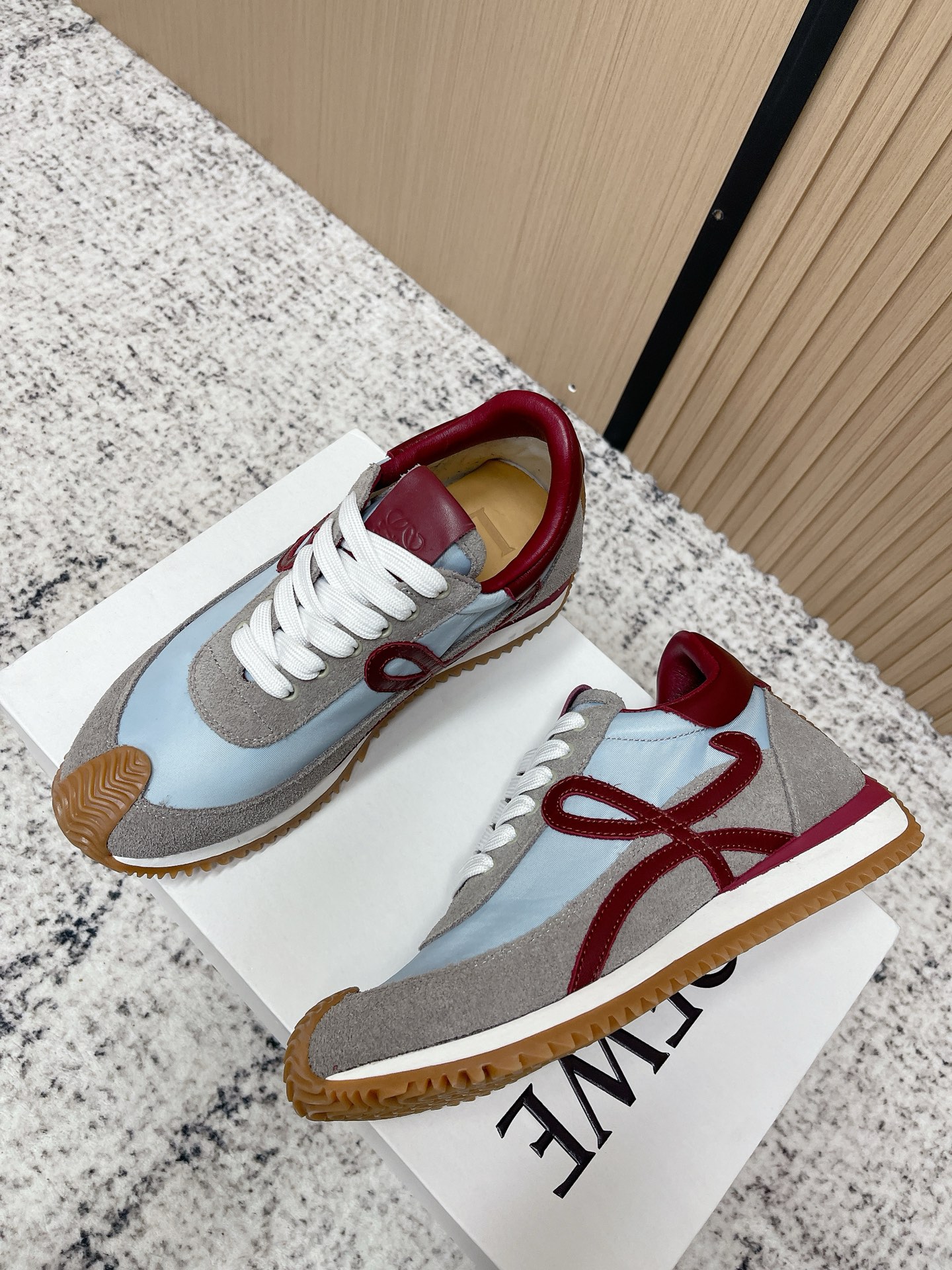 Loewe 로에베 컬러 배색 스니커즈 신발