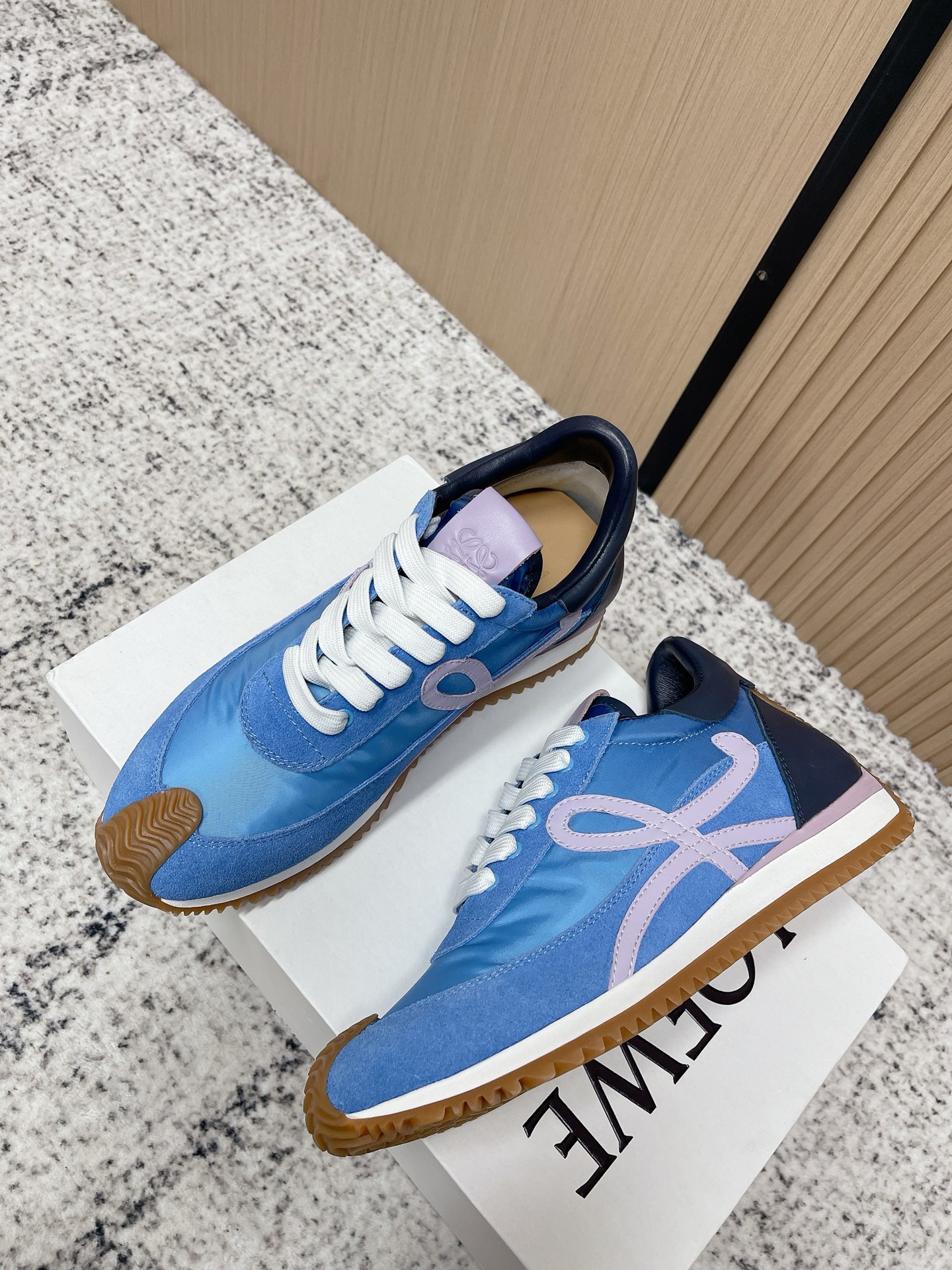 Loewe 로에베 컬러 배색 스니커즈 신발