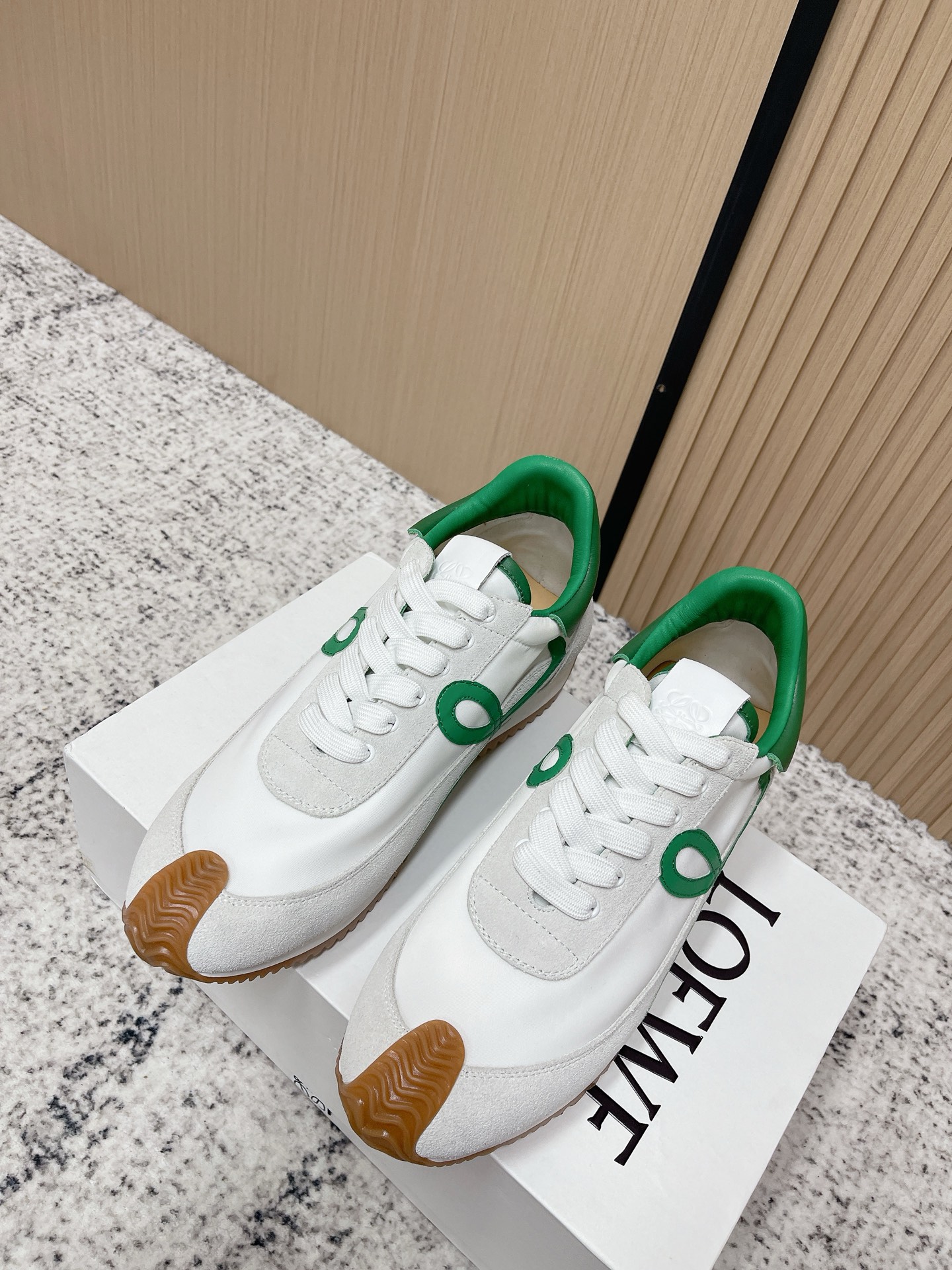 Loewe 로에베 컬러 배색 스니커즈 신발