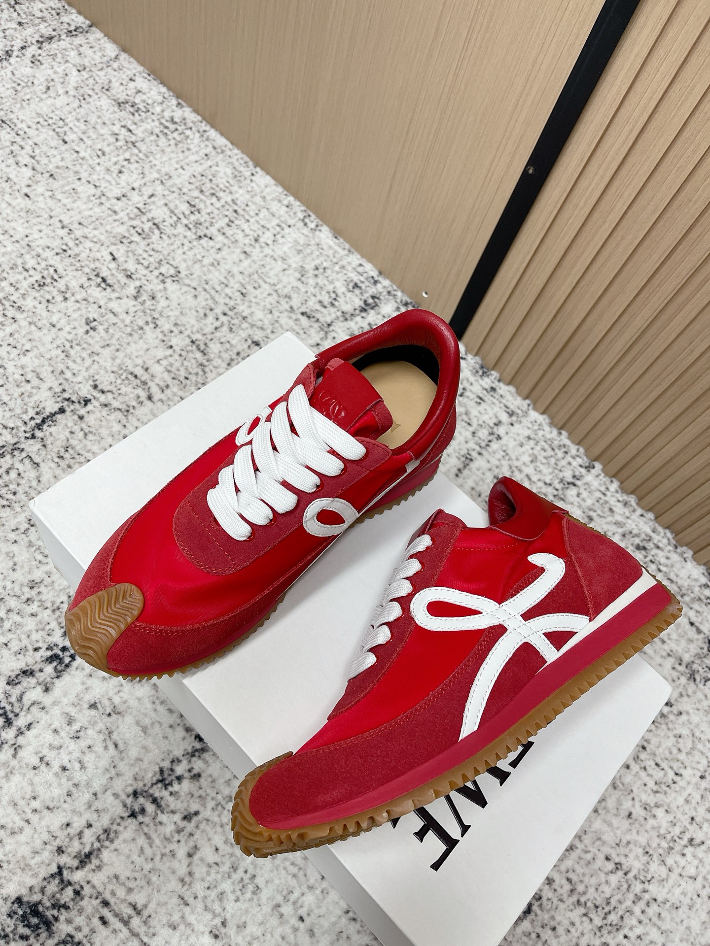 Loewe 로에베 컬러 배색 스니커즈 신발