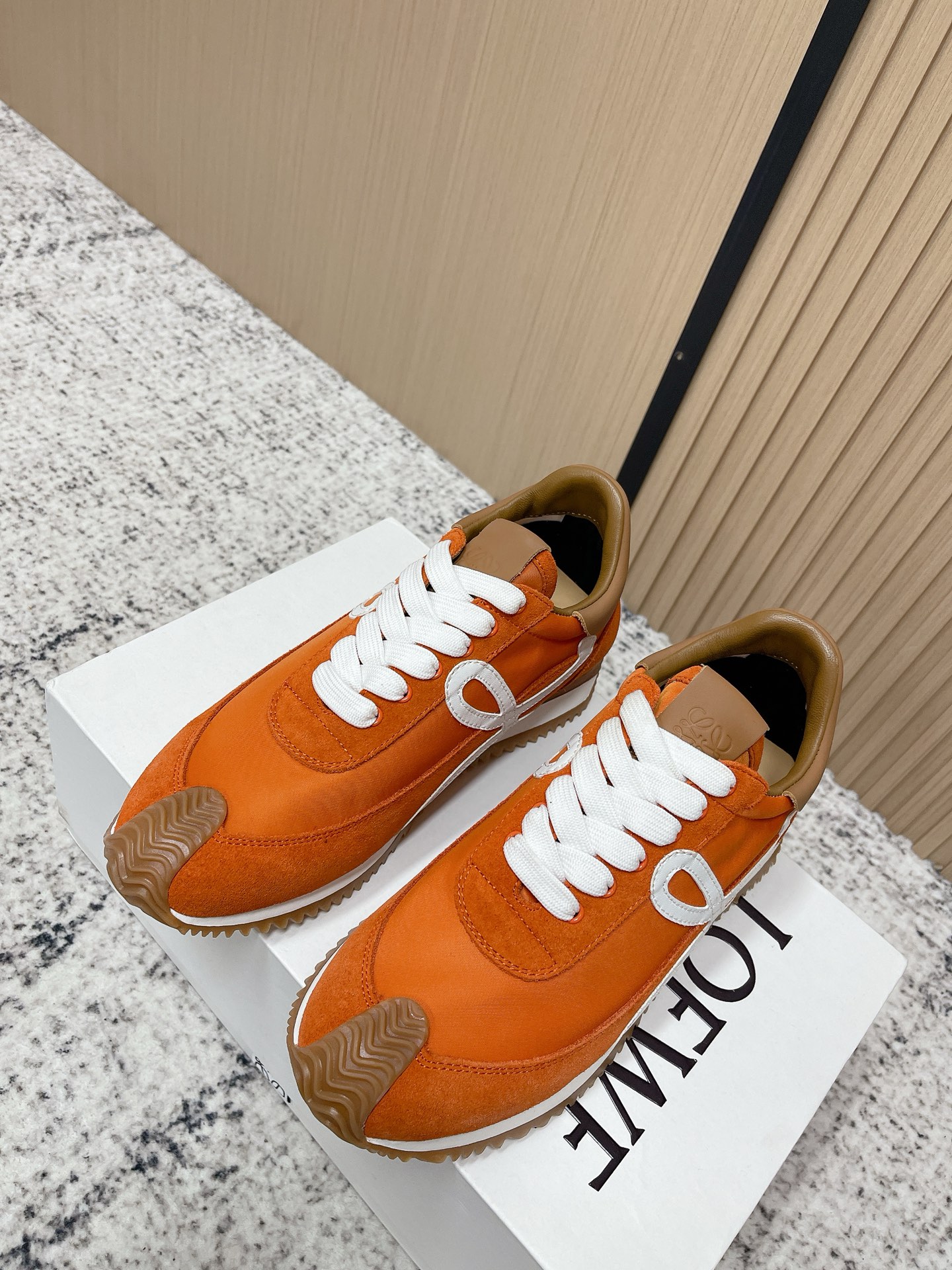 Loewe 로에베 컬러 배색 스니커즈 신발