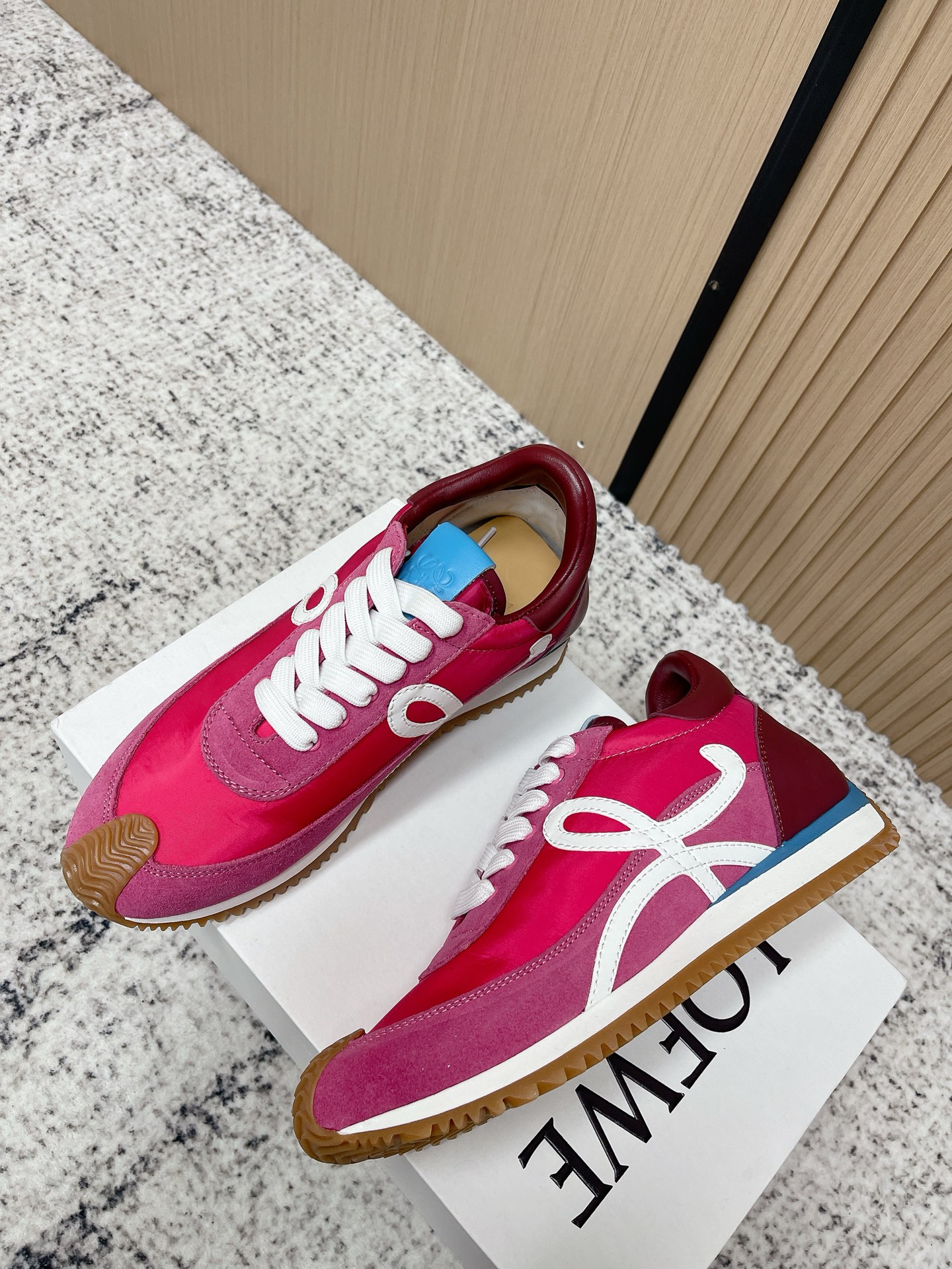 Loewe 로에베 컬러 배색 스니커즈 신발