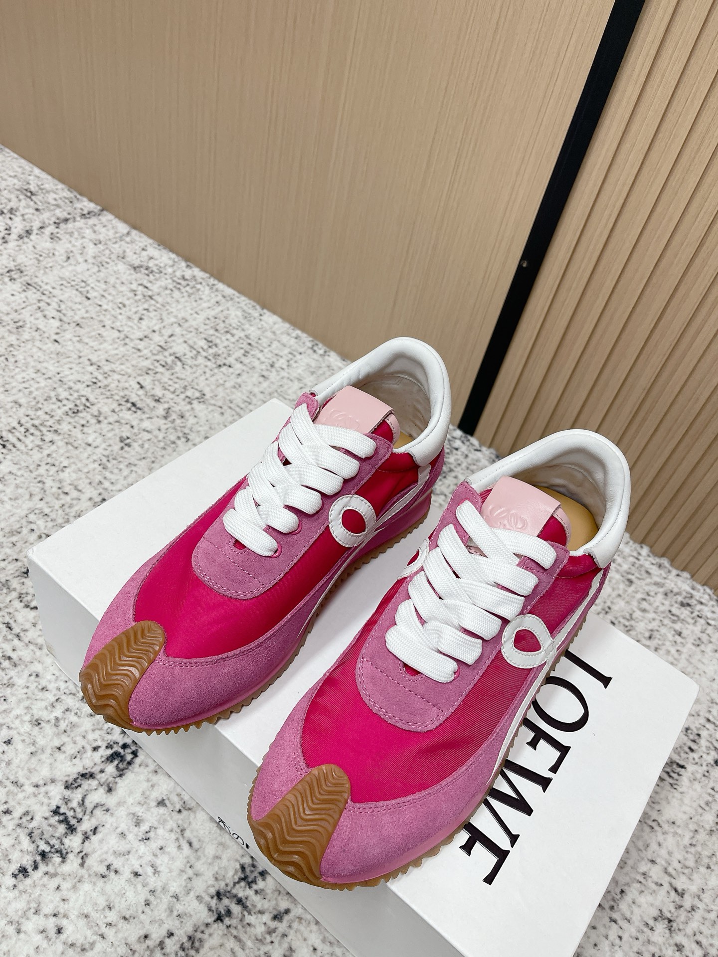 Loewe 로에베 컬러 배색 스니커즈 신발