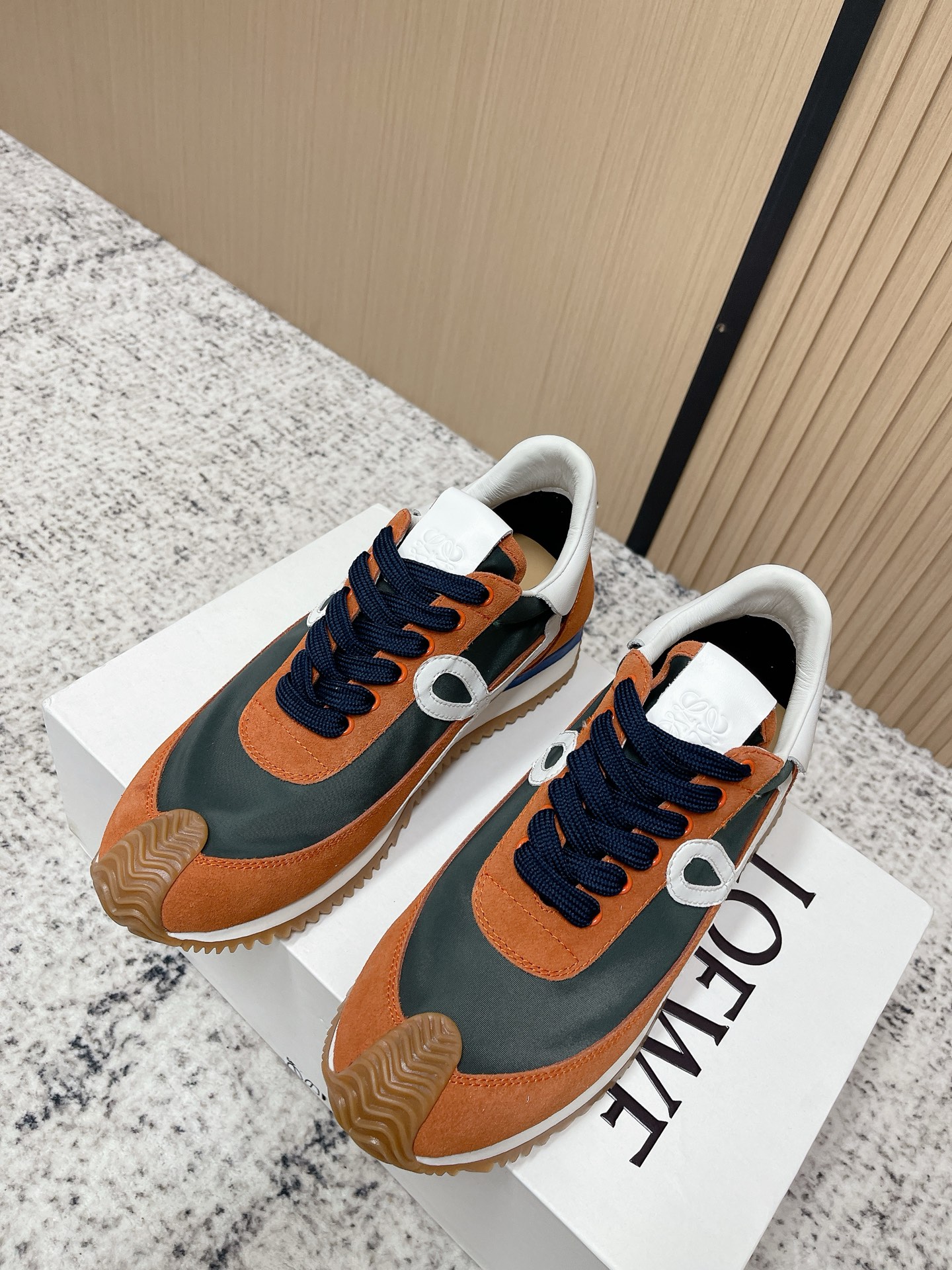 Loewe 로에베 컬러 배색 스니커즈 신발