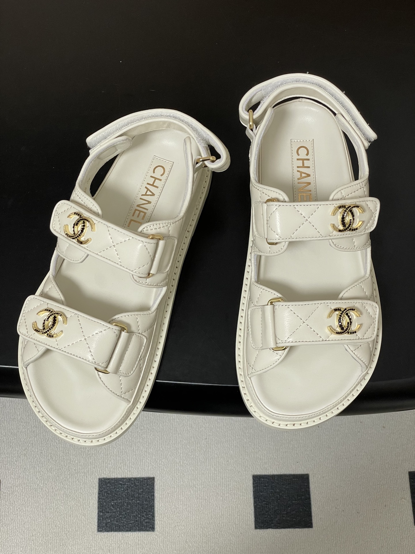 Chanel 샤넬 클래식 퀼팅 비쥬 샌들 신발