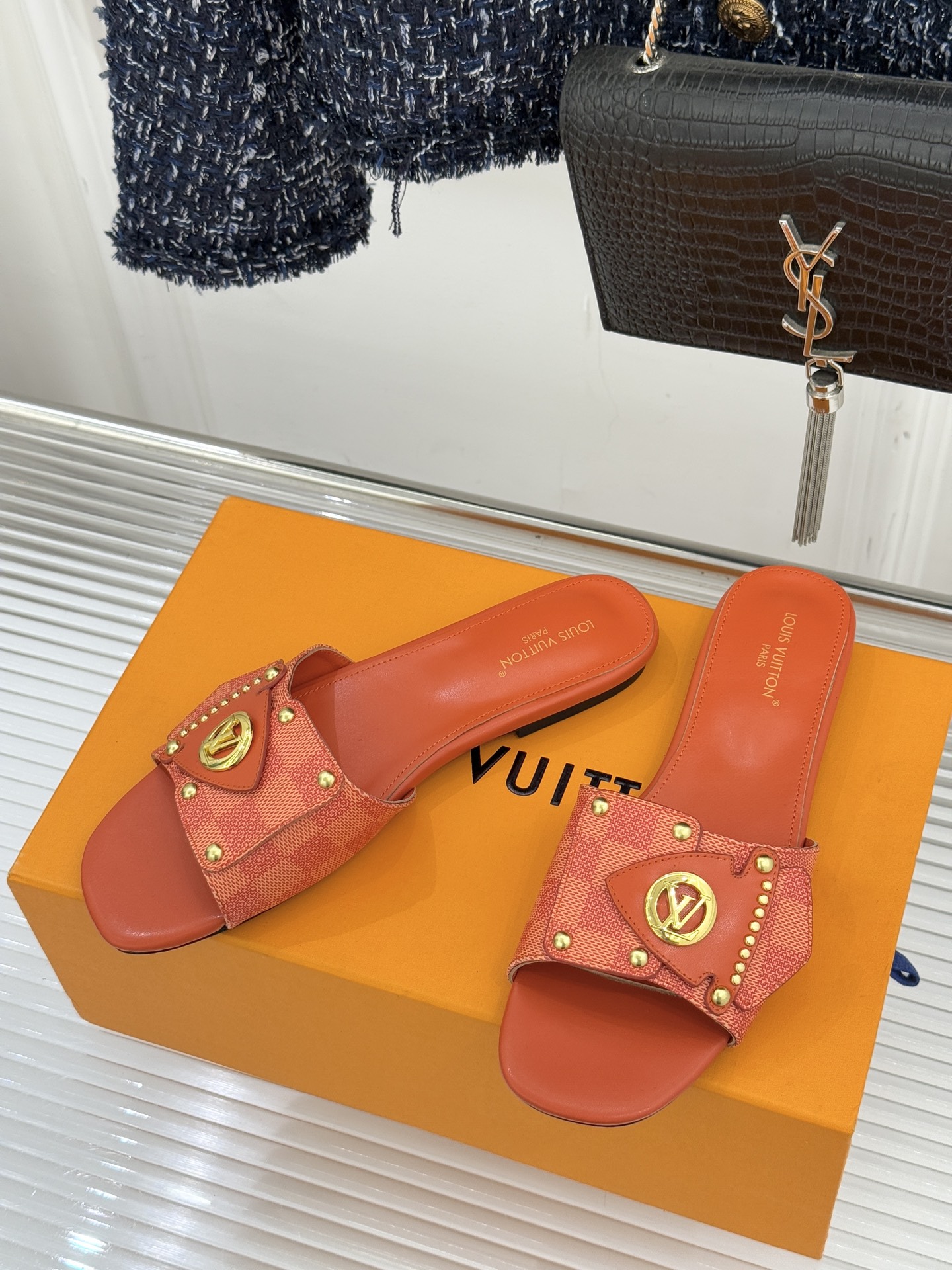 Louis Vuitton LV 루이비통 클래식 모노그램 메탈릭 슬리퍼 샌들 신발