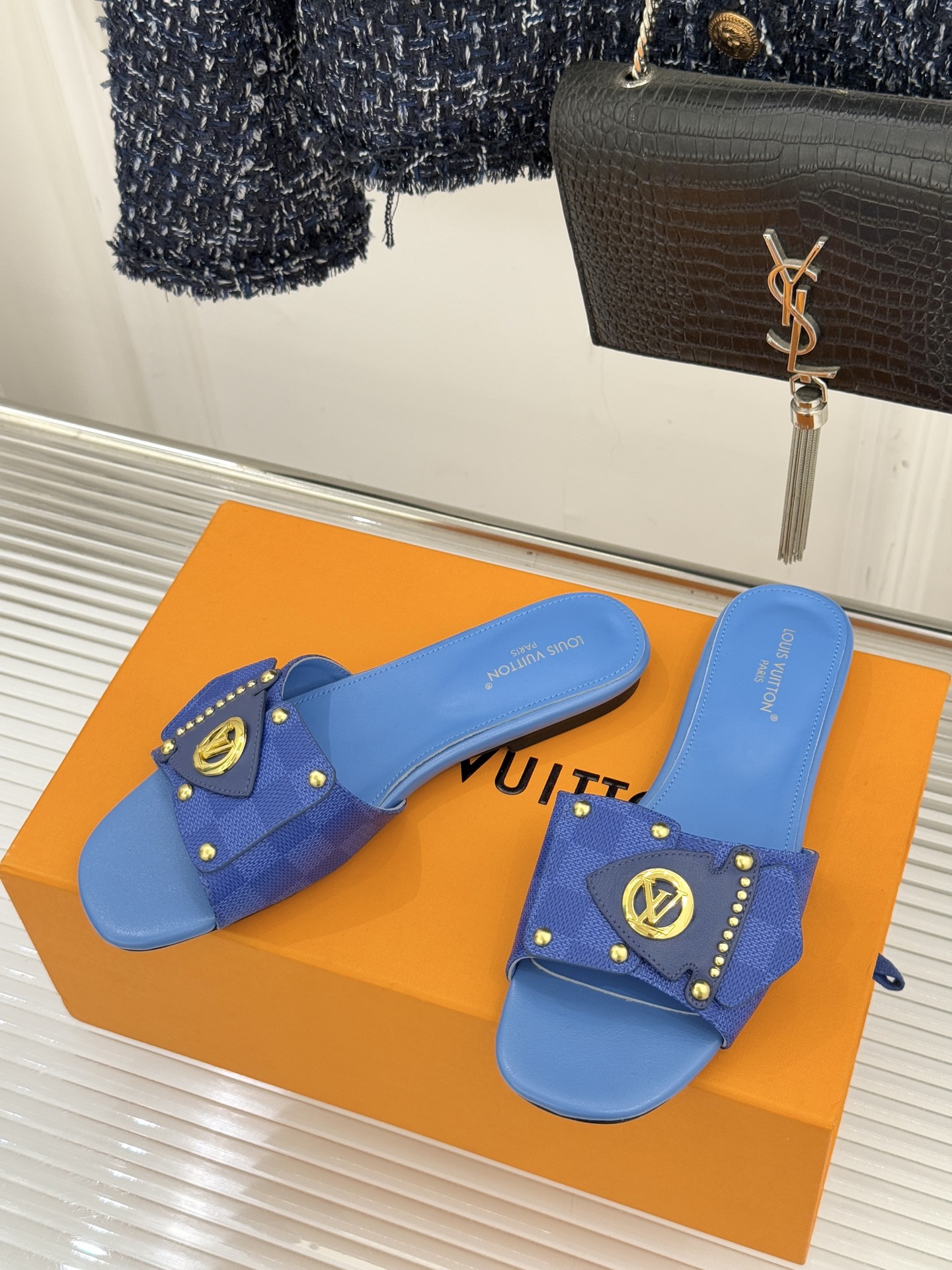 Louis Vuitton LV 루이비통 클래식 모노그램 메탈릭 슬리퍼 샌들 신발