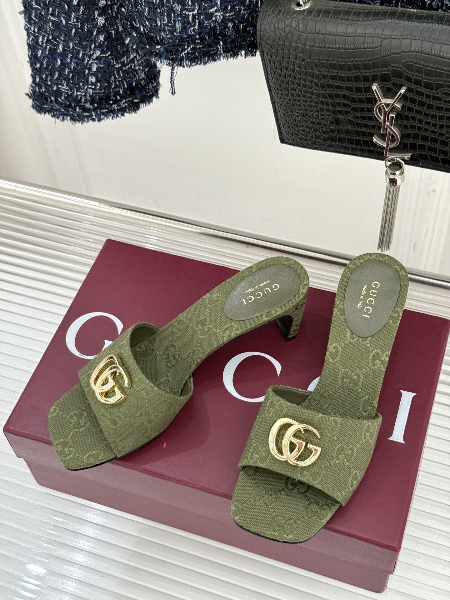 Gucci 구찌 클래식 더블G 메탈릭 청키 힐 슬리퍼 샌들 신발