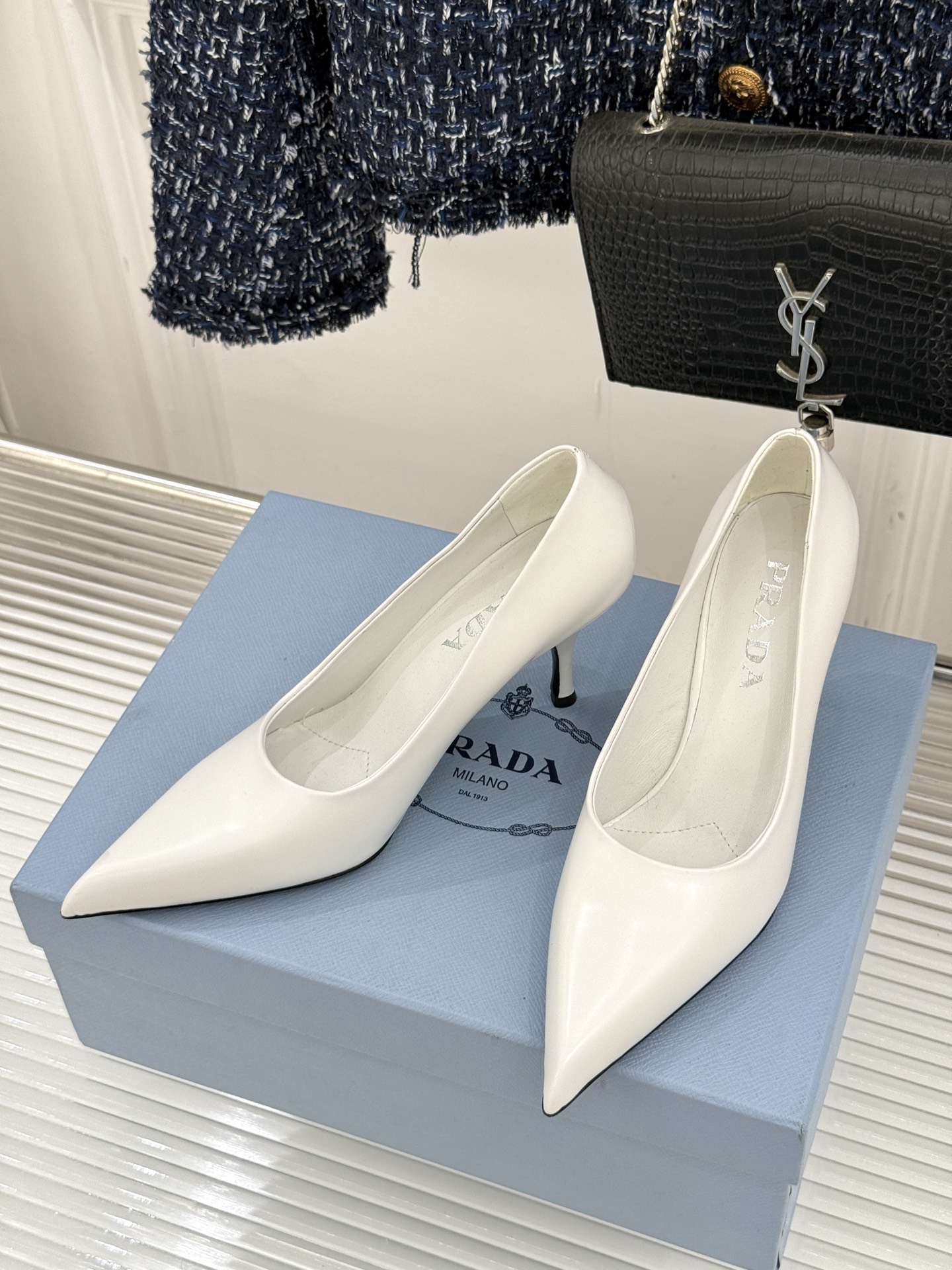 Prada 프라다 클래식 파리 패션위크 펌프스 힐 구두 신발