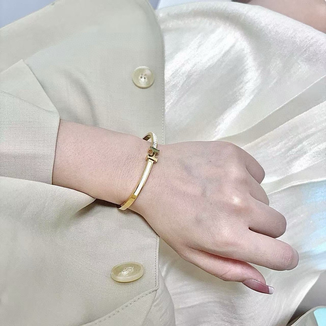 에르메스(HERMES) H 다이아 장식 화이트 자개 팔찌 악세사리