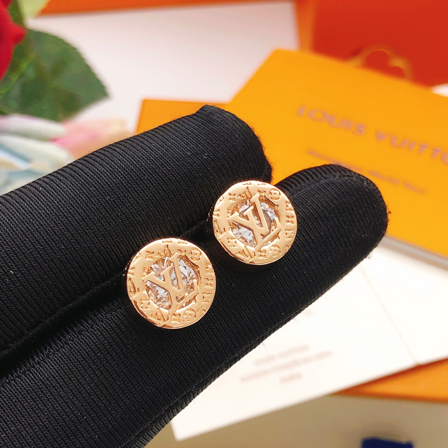 루이비통(LV) 로즈골드 원형 귀걸이 악세사리