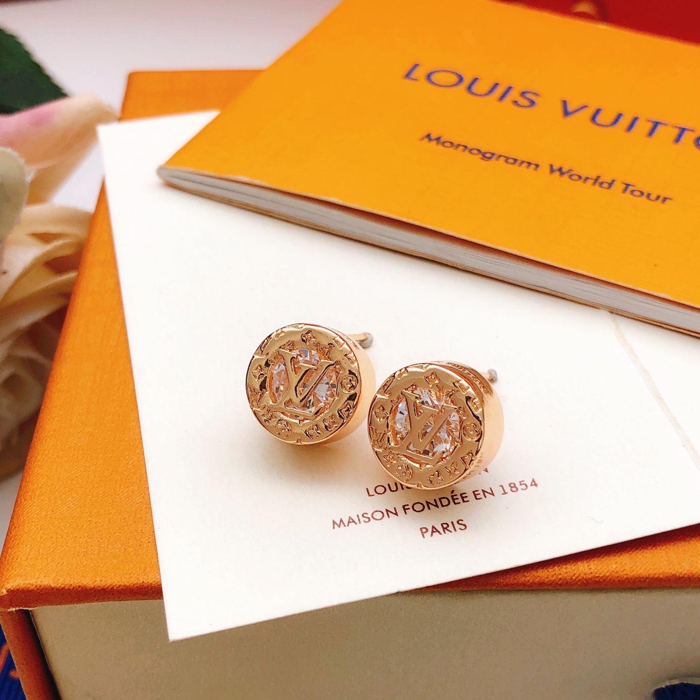 루이비통(LV) 로즈골드 원형 귀걸이 악세사리