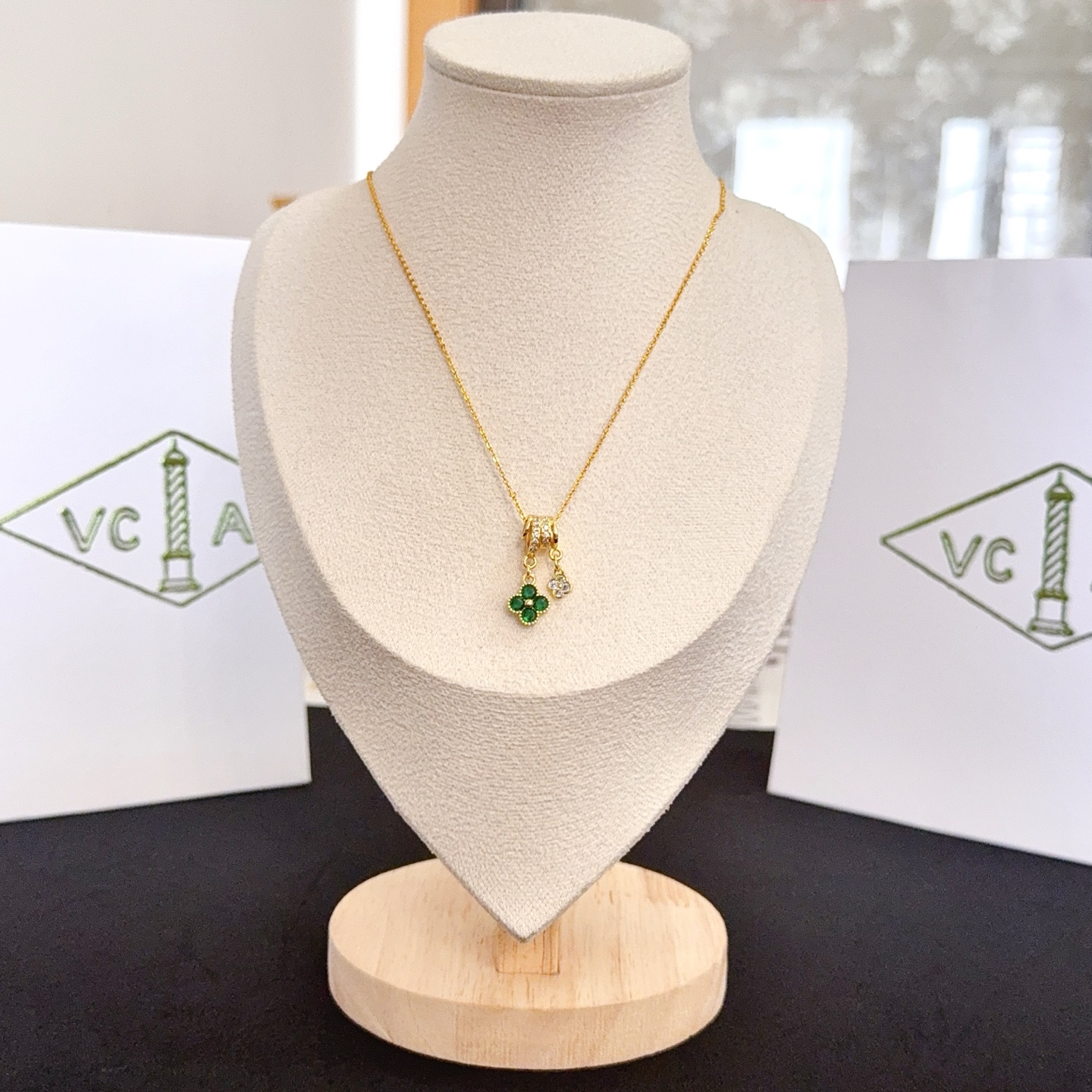 반클리프 아펠(Van Cleef & Arpels) 네잎클로버 목걸이 악세사리