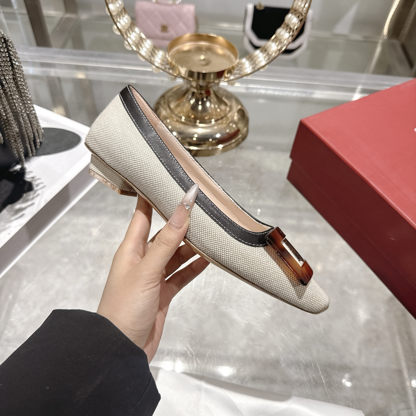 Roger vivier RV 로저 비비에 사각버클 스퀘어토 샌들 신발