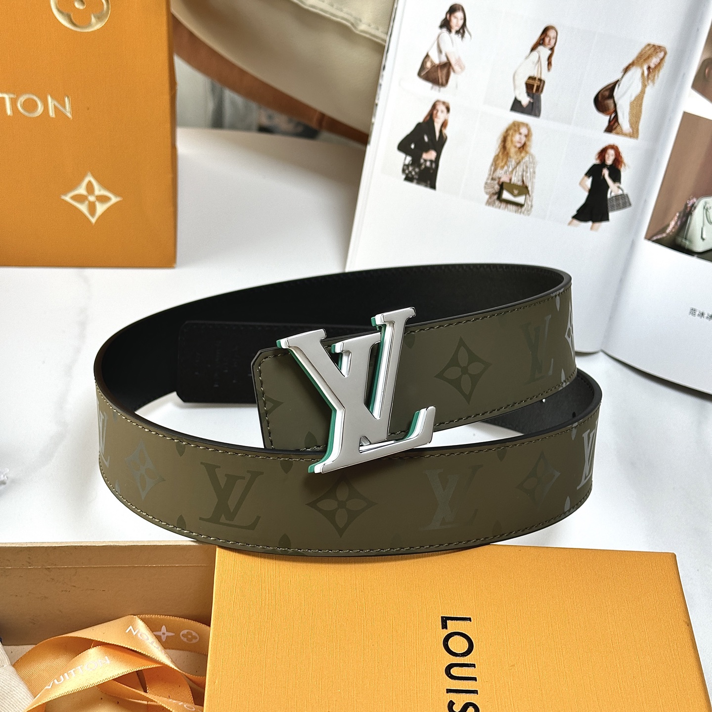 루이비통(LV) 남성 벨트 악세사리