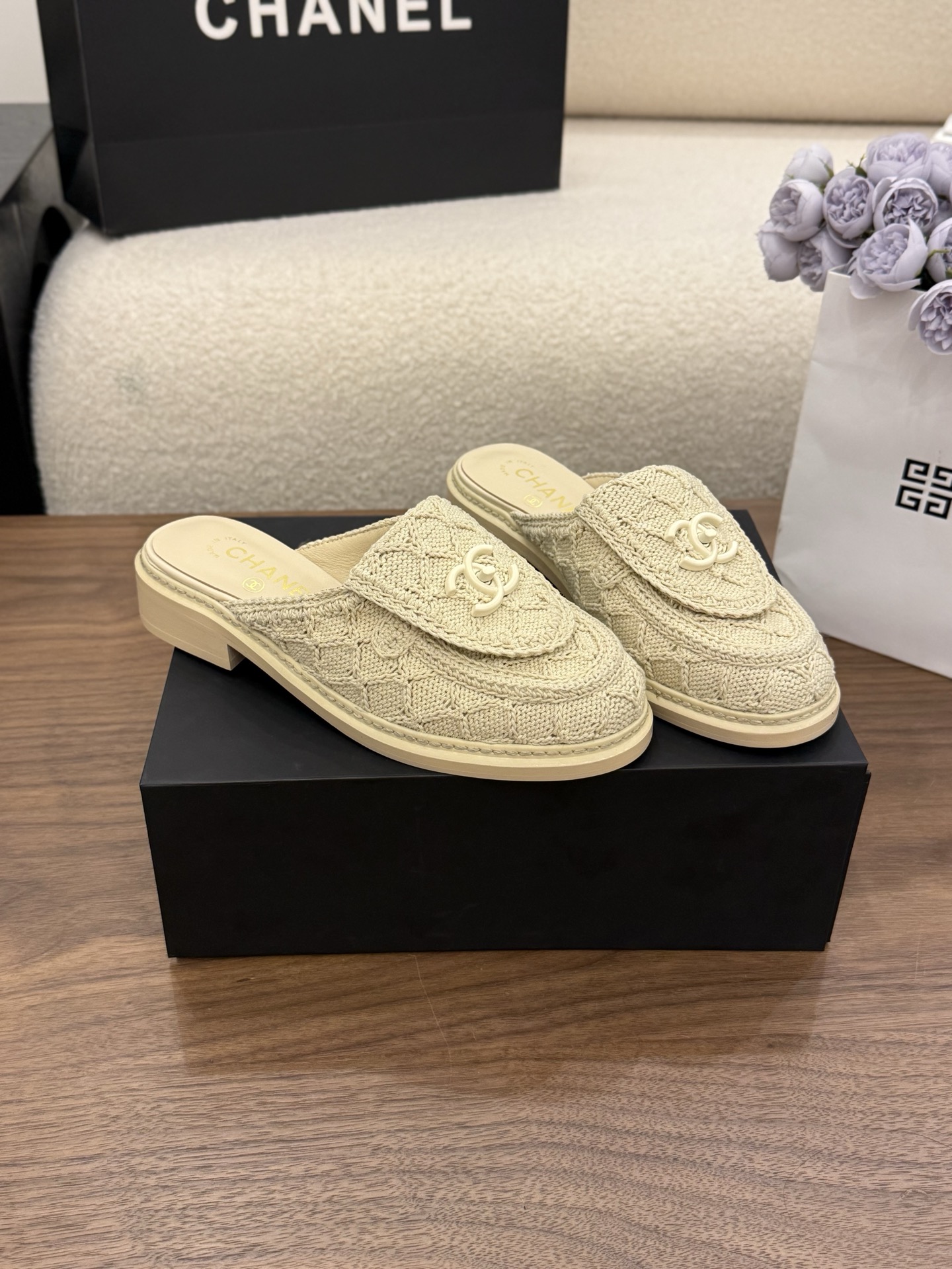 샤넬(CHANEL) 퀼팅 반슬리퍼 신발