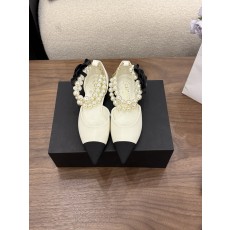 샤넬(CHANEL) 26 신상 까멜리아 펄 체인 샌들 신발