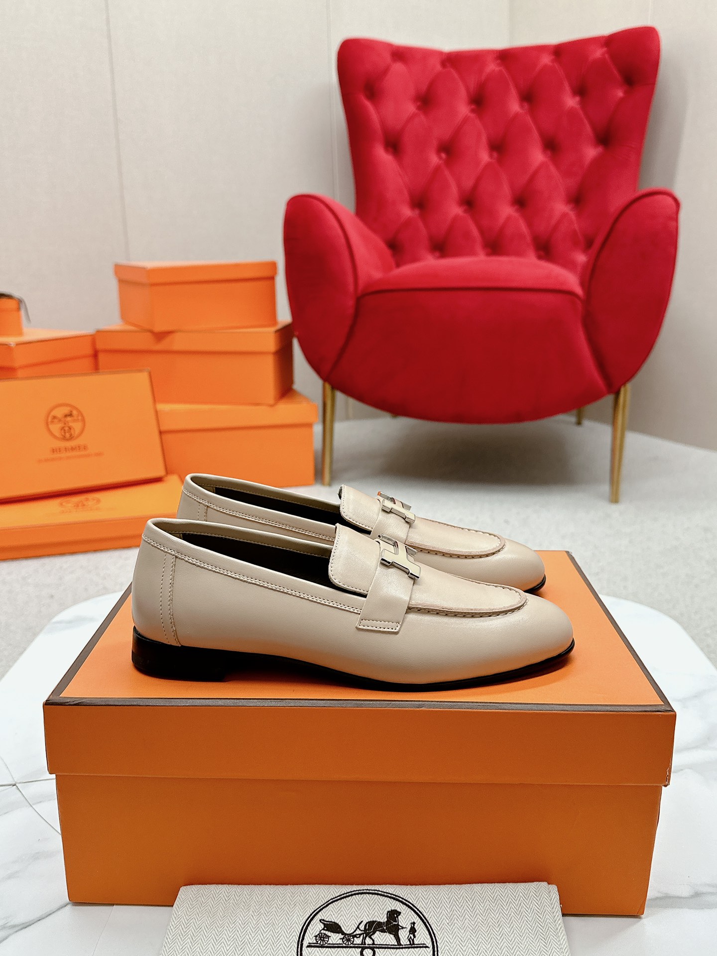 에르메스(HERMES) Destin 켈리 로퍼 신발