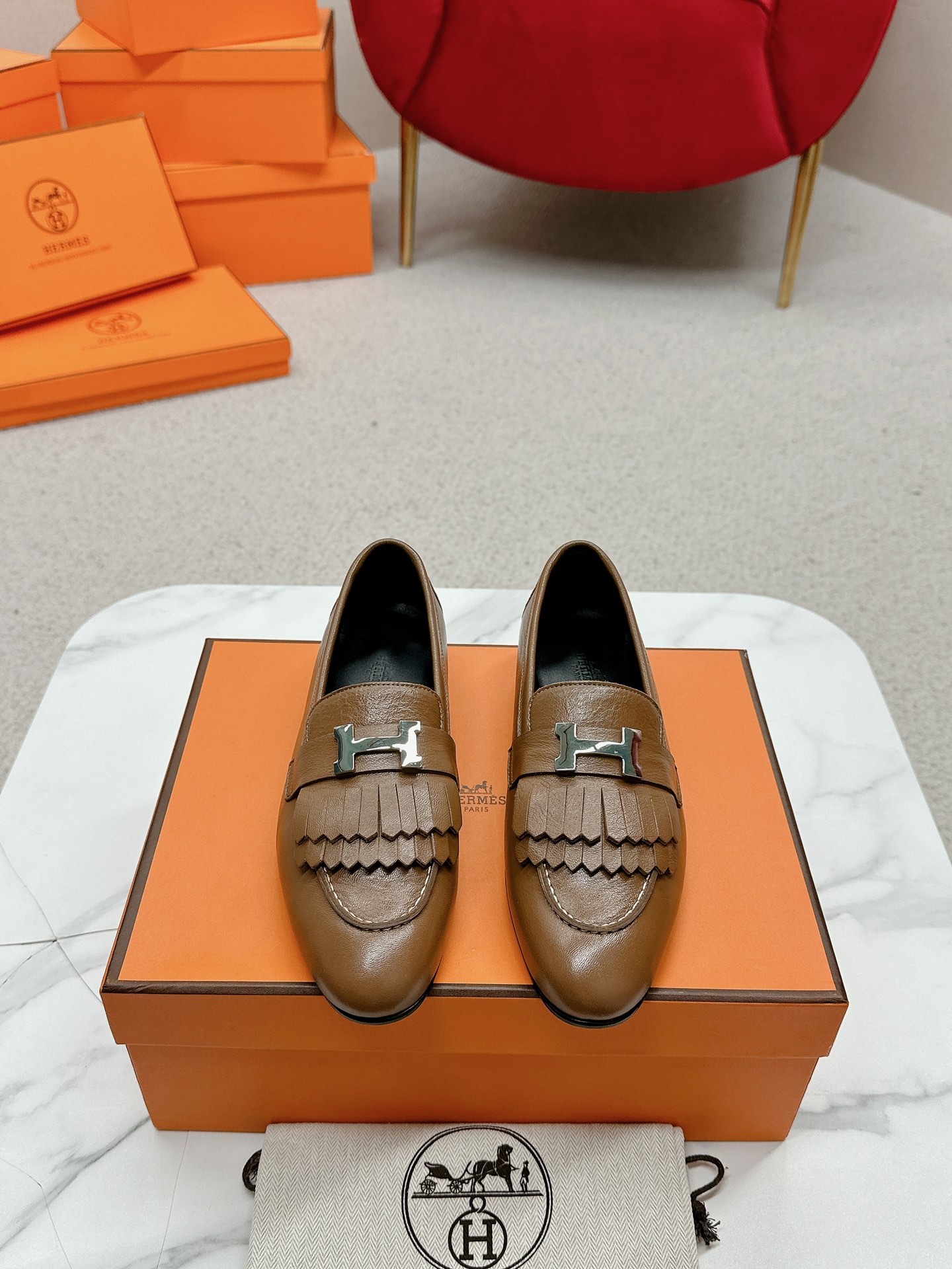 에르메스(HERMES) Destin 테슬 켈리 로퍼 신발