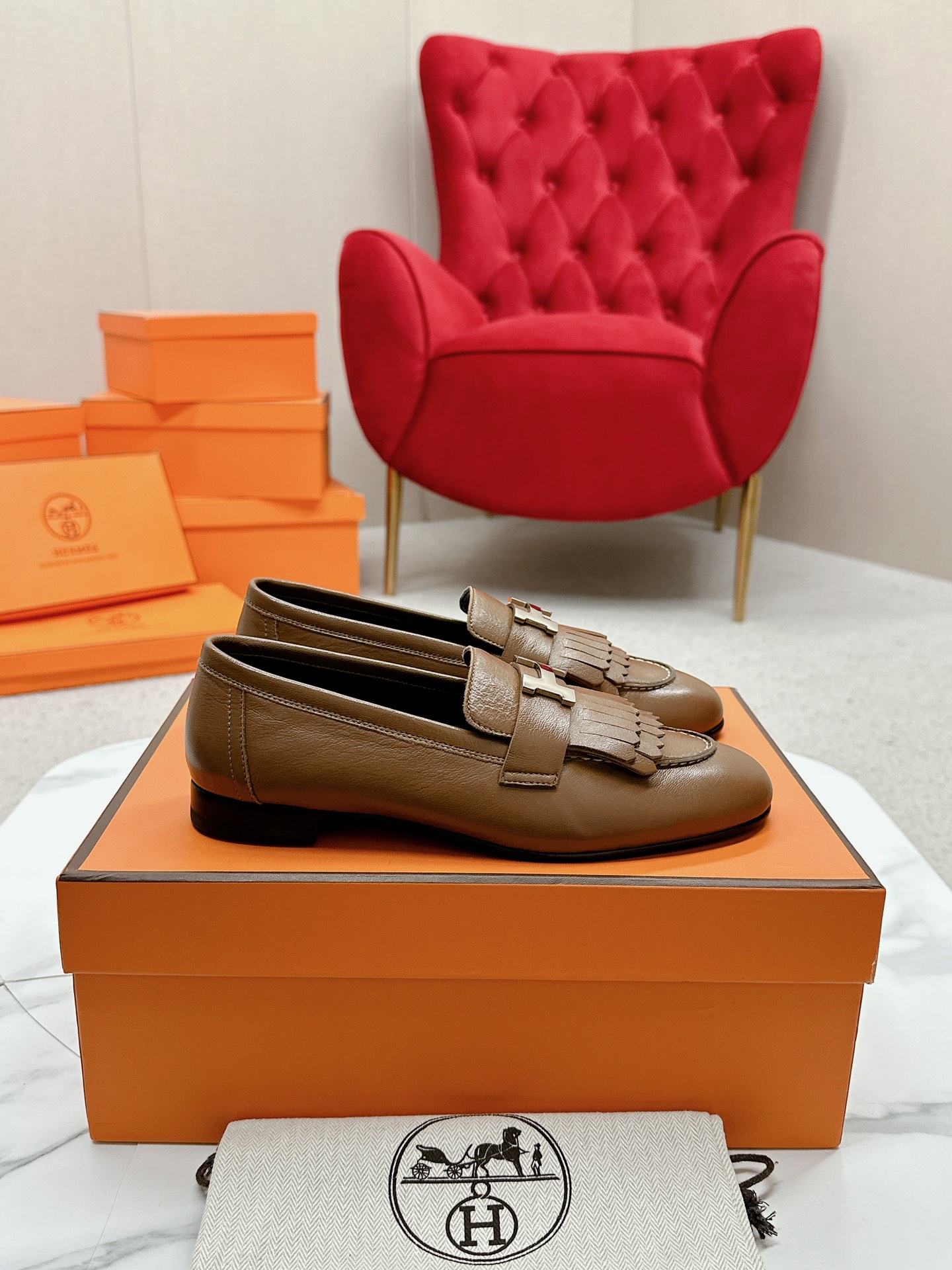 에르메스(HERMES) Destin 테슬 켈리 로퍼 신발