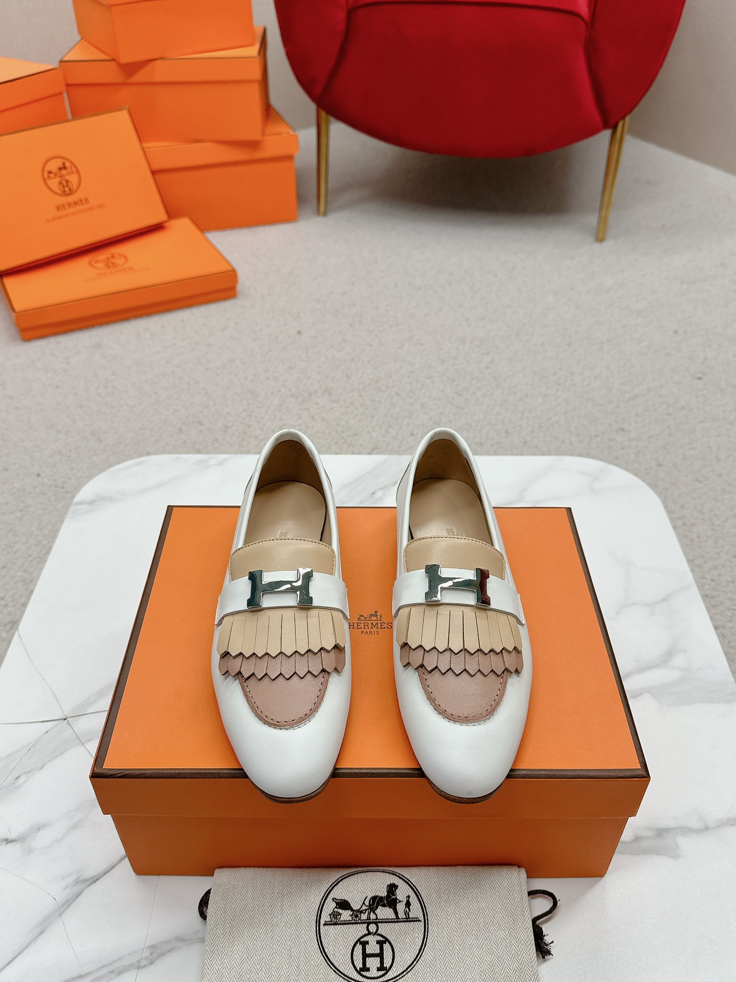 에르메스(HERMES) Destin 테슬 켈리 로퍼 신발