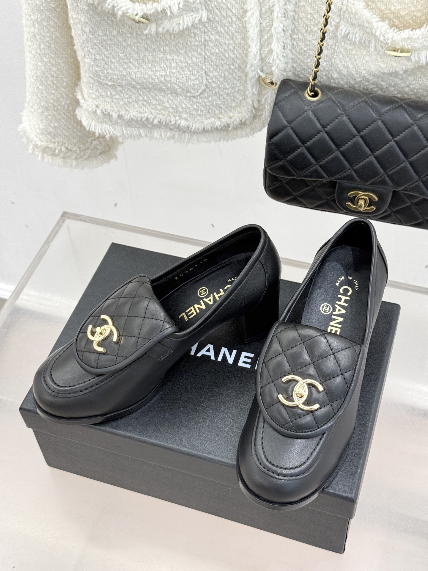 Chanel 샤넬 클래식 더블C 로고 힐 로퍼 구두 신발