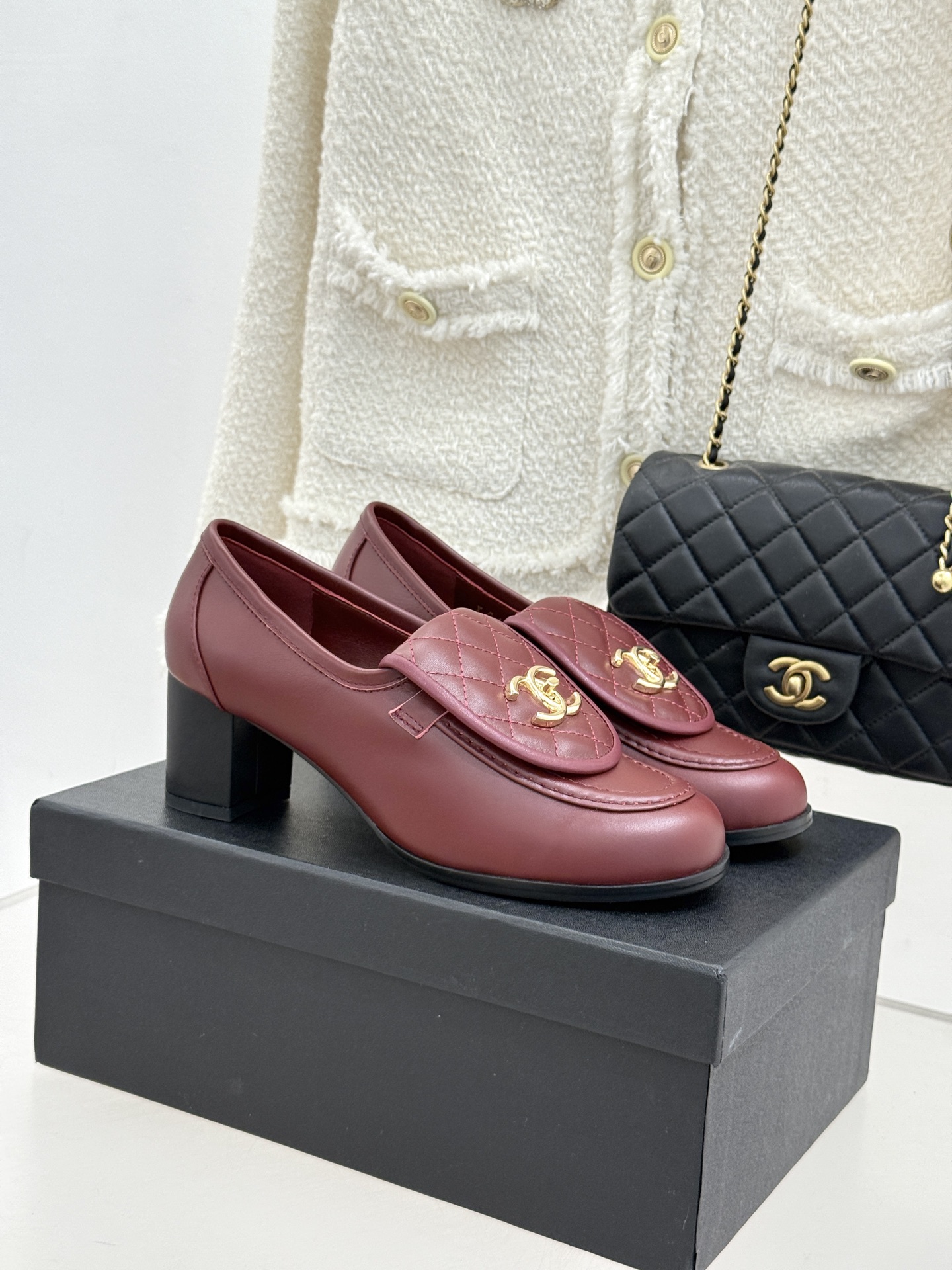 Chanel 샤넬 클래식 더블C 로고 힐 로퍼 구두 신발