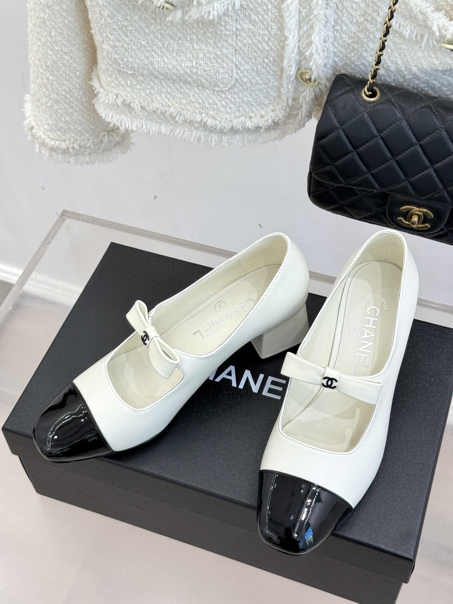 Chanel 샤넬 25P 신상 더블C 힐 굽 리본 메리제인 로퍼 구두 신발