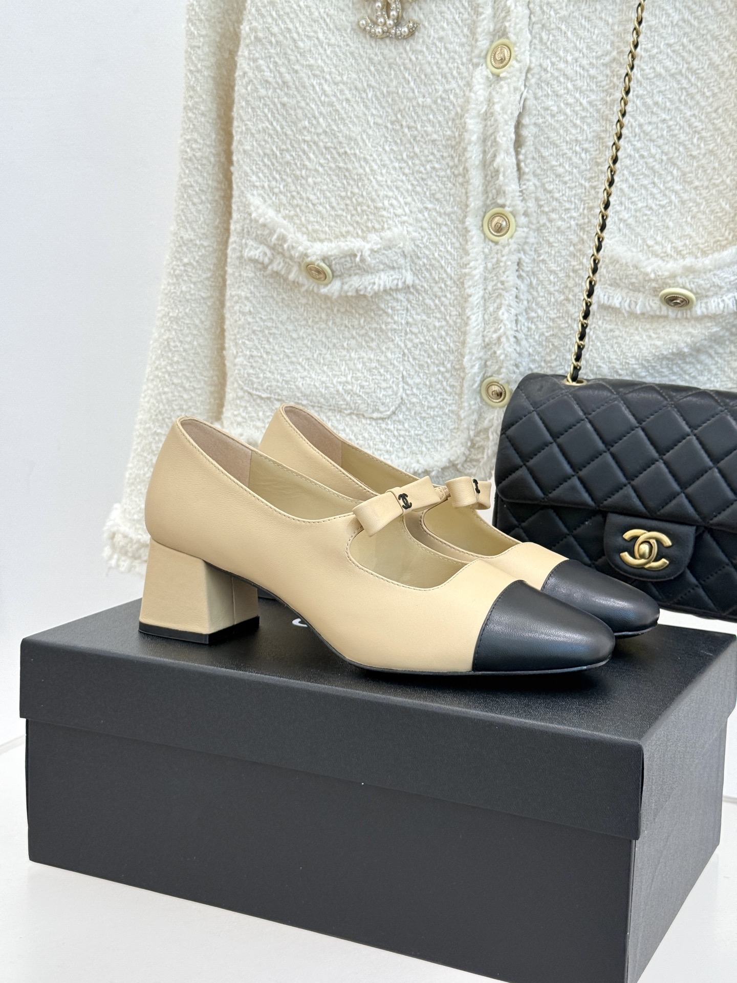 Chanel 샤넬 25P 신상 더블C 힐 굽 리본 메리제인 로퍼 구두 신발